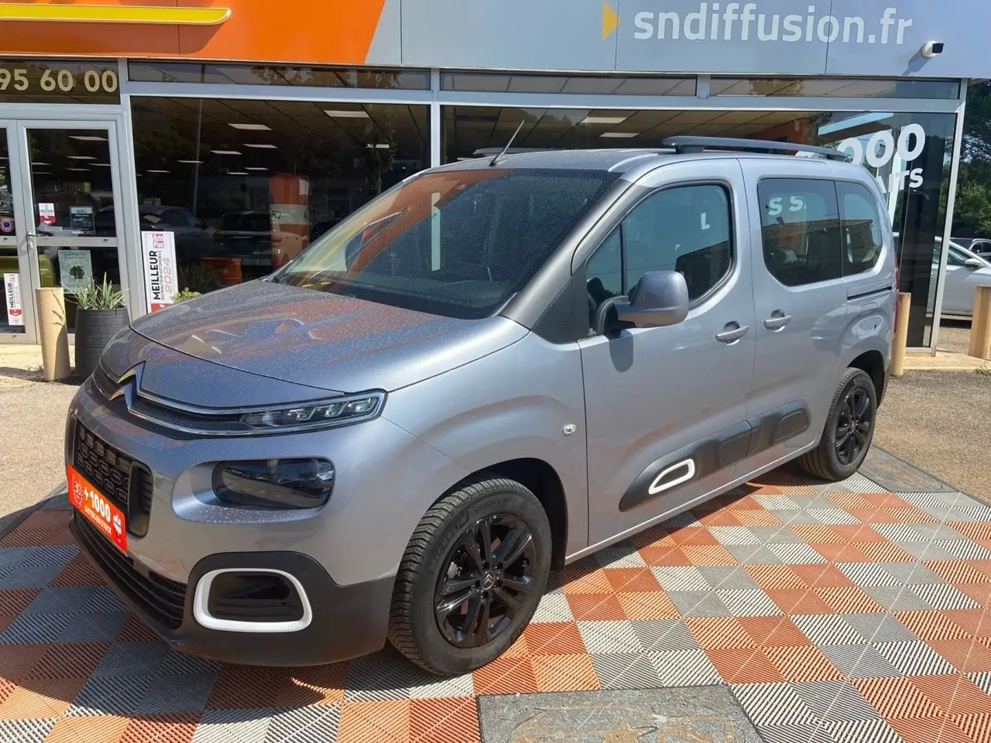 Citroen Berlingo BlueHDI 100 FEEL Szary - 1