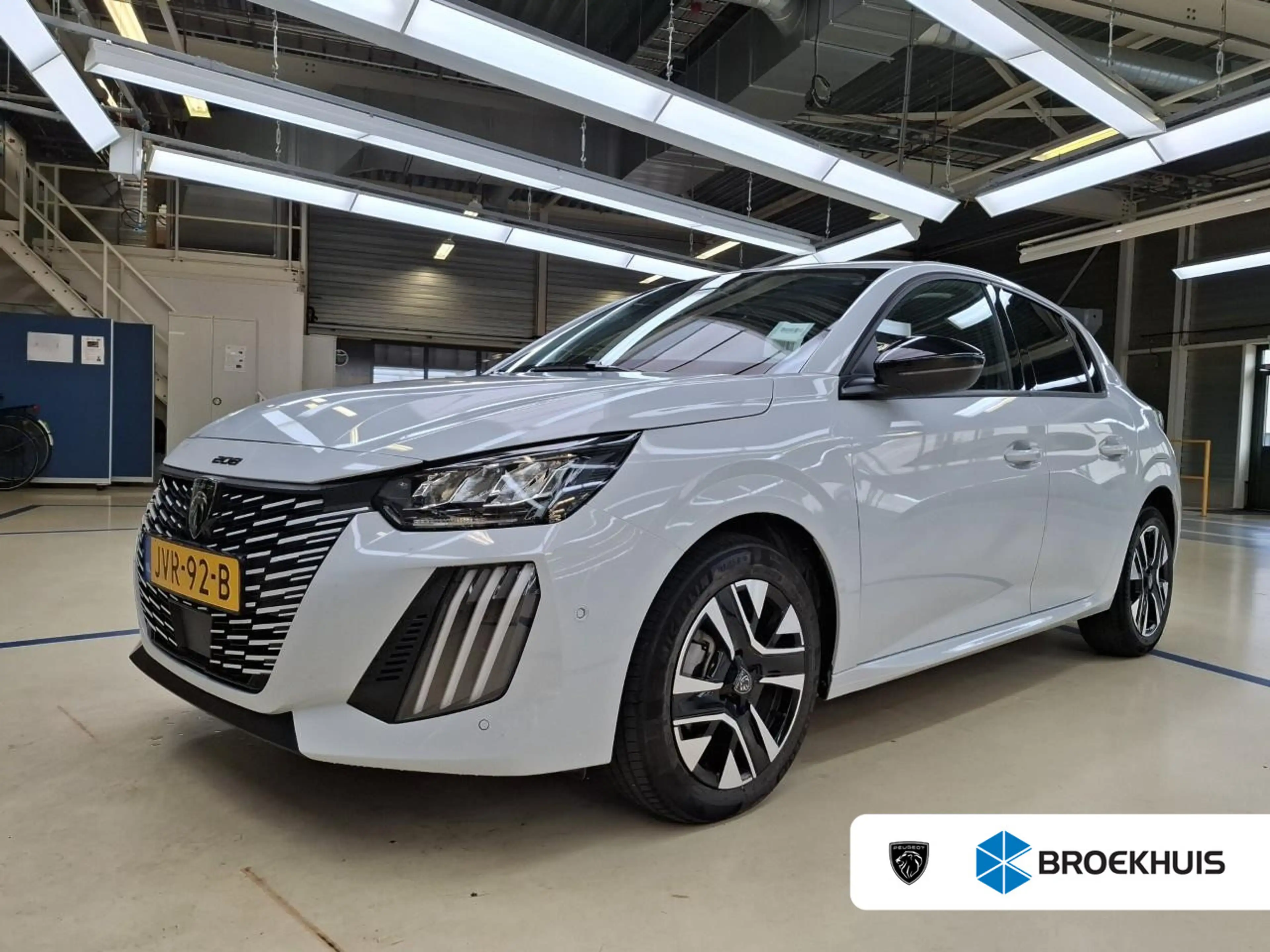 Peugeot 208 1.2 Hybrid 110 e-DCS6 Allure | Automaat | Navigati
