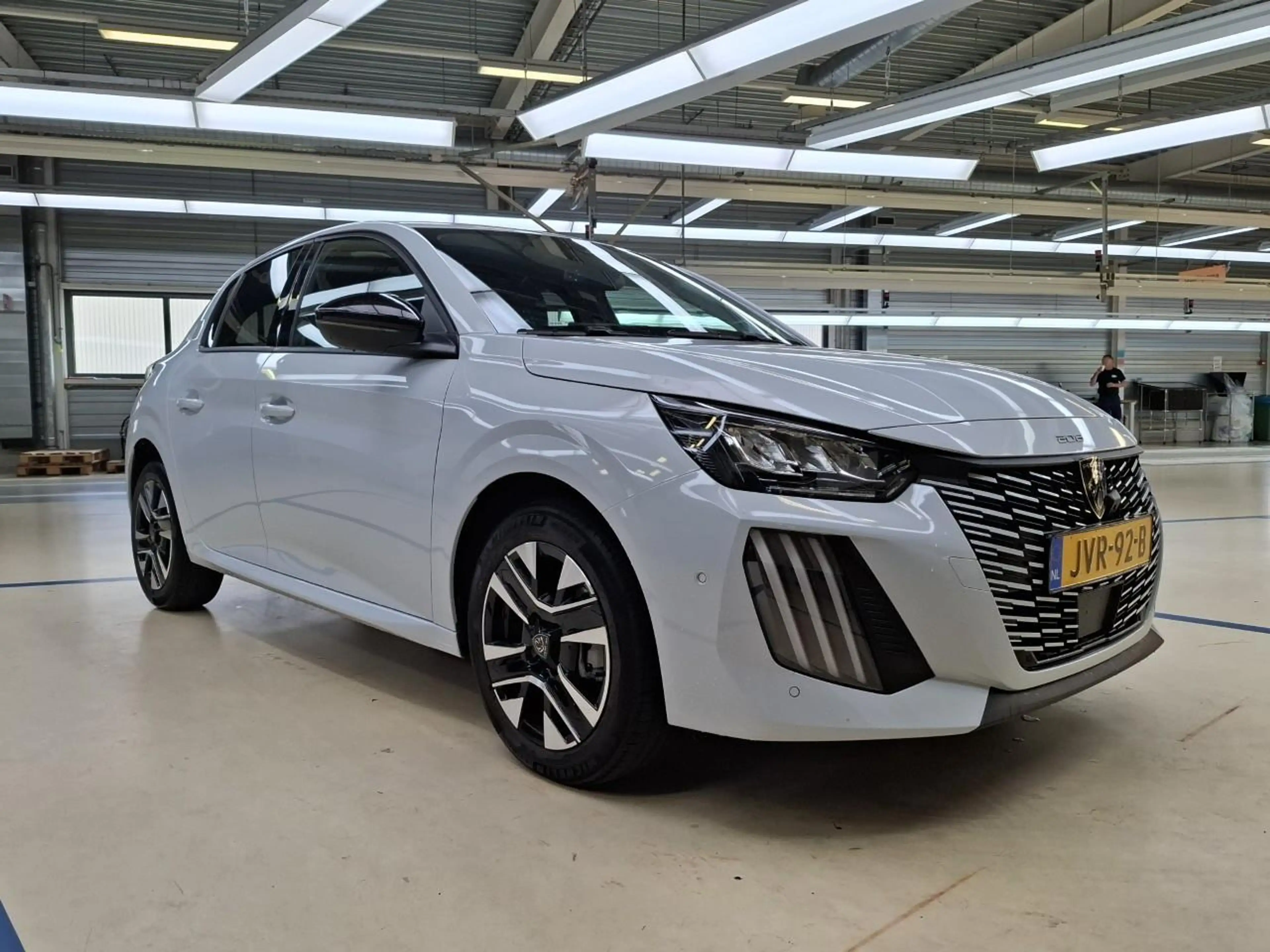 Peugeot 208 1.2 Hybrid 110 e-DCS6 Allure | Automaat | Navigati — photo 2