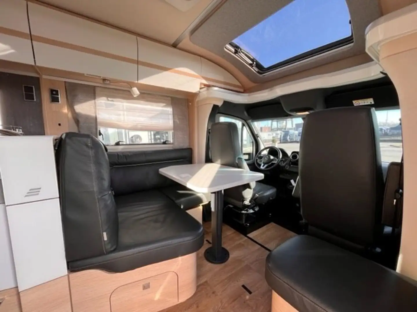Hymer/Eriba B-Klasse ML T 780 sehr guter Zustand Silber - 2