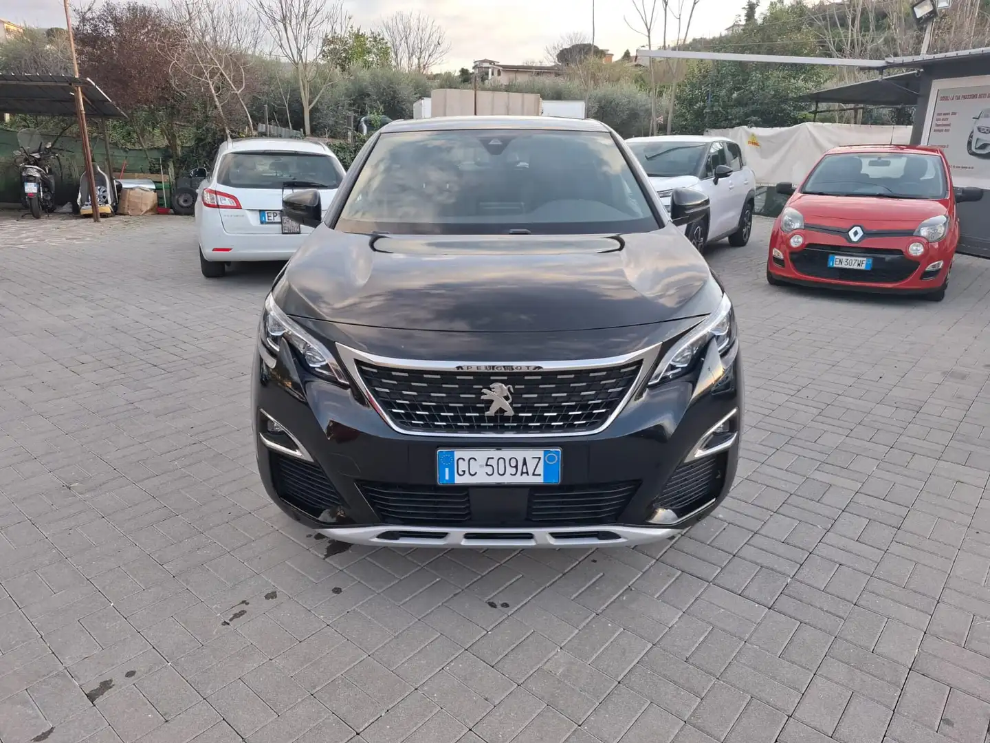 Peugeot 3008 3008 II 2020 1.5 bluehdi GT Line s Automatico Schwarz - 2