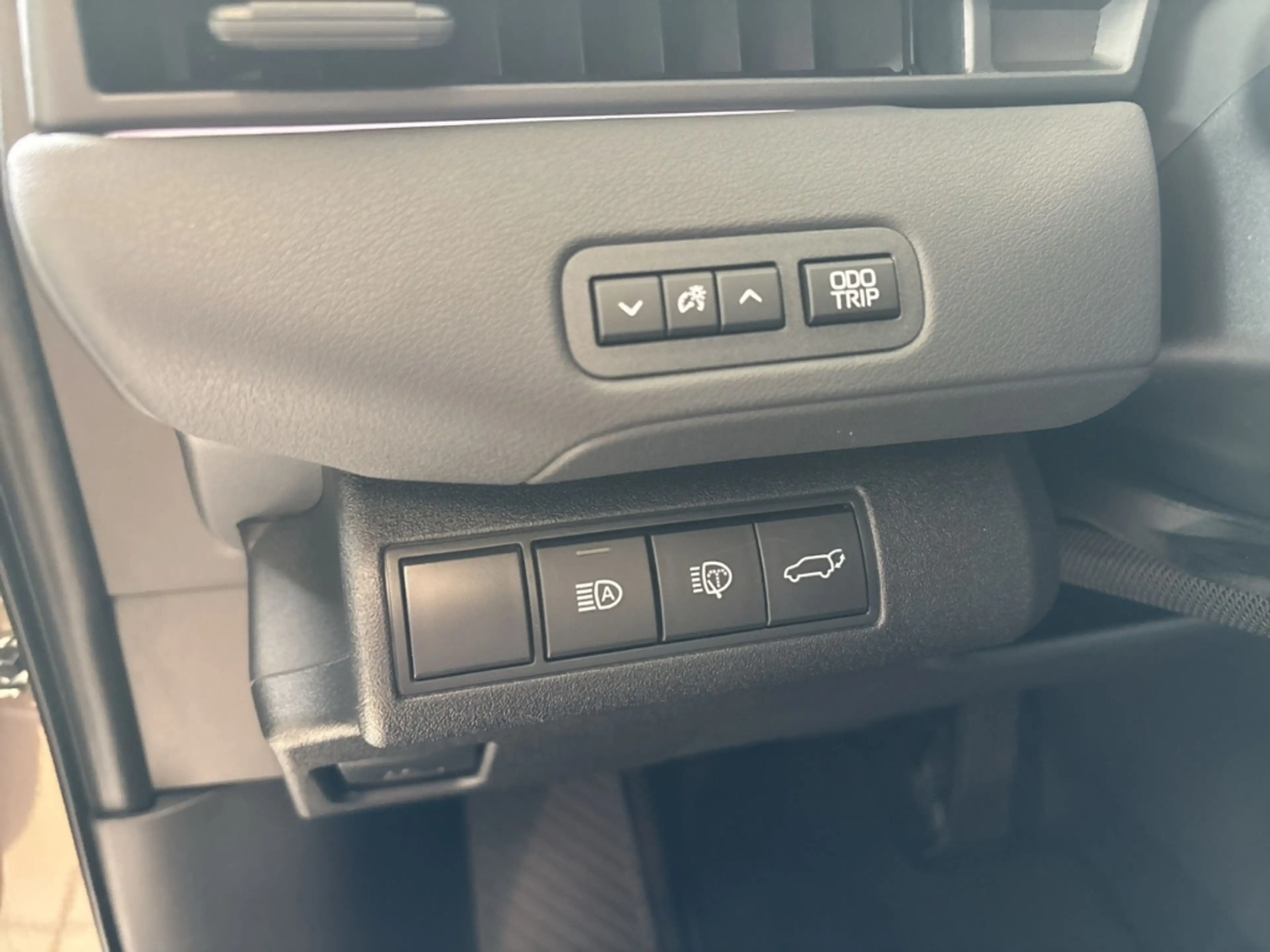 Toyota bZ4X Touring AWD Lounge Panorama Navi Digitales Cockpit — photo 10