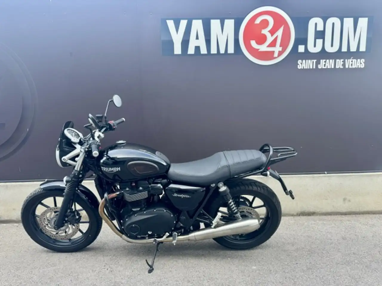 Triumph Street Twin