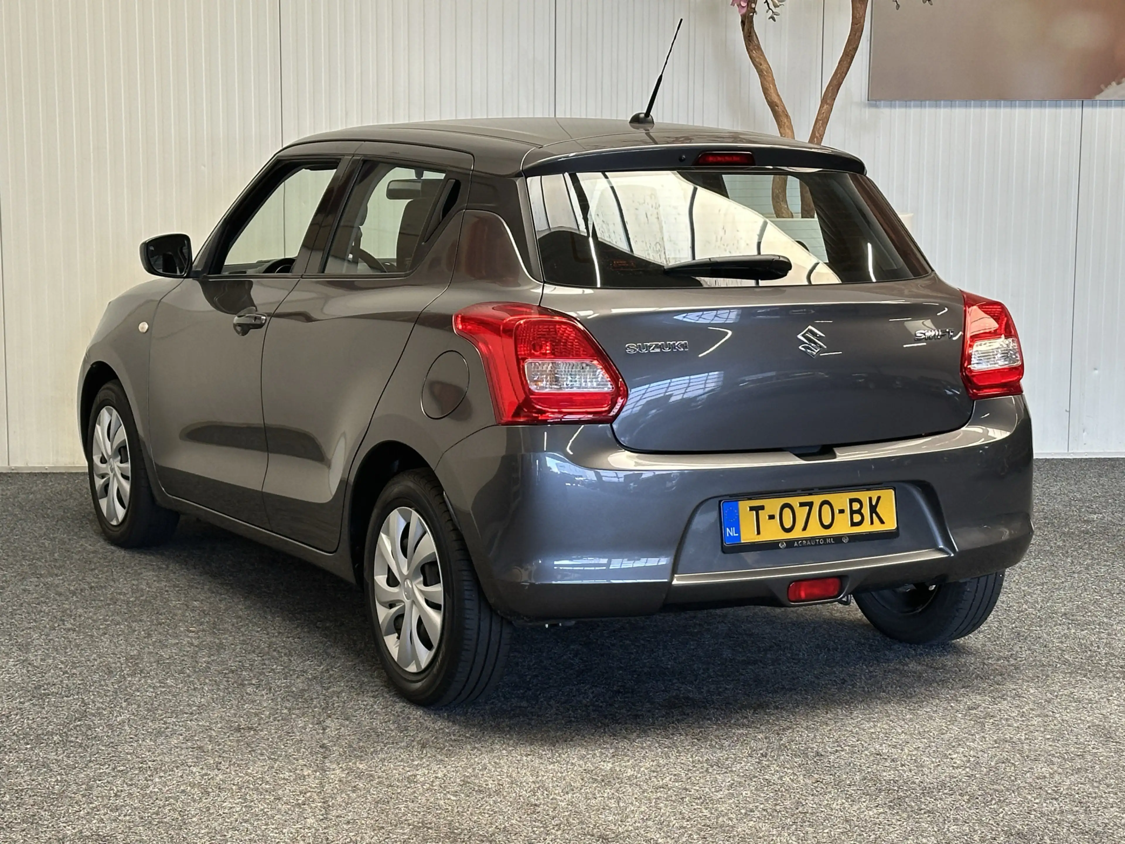 Suzuki Swift 1.2 COMFORT SMART HYBRID APPLE CARPLAY/ANDROID AUT — photo 6