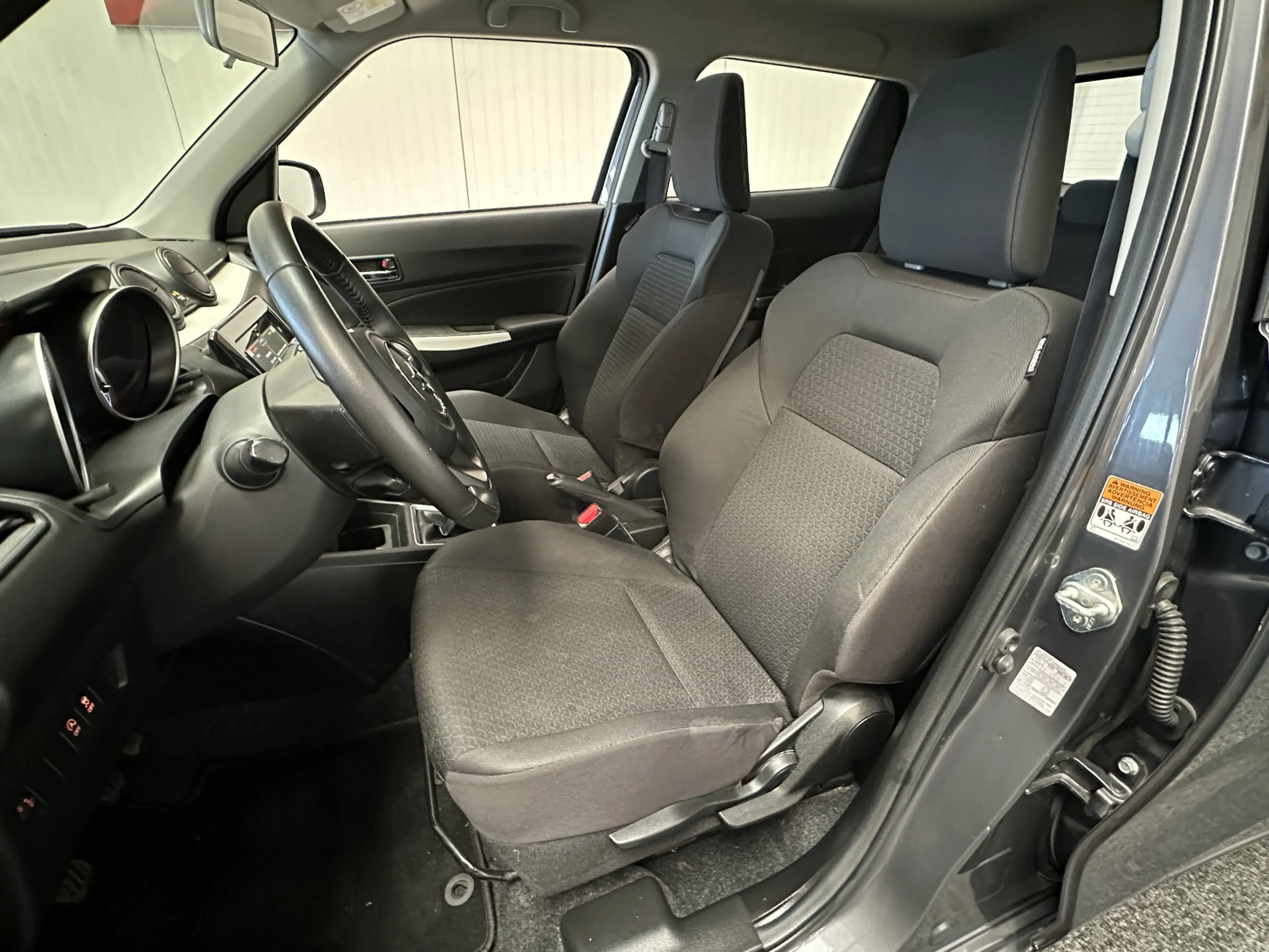 Suzuki Swift 1.2 COMFORT SMART HYBRID APPLE CARPLAY/ANDROID AUT — photo 15