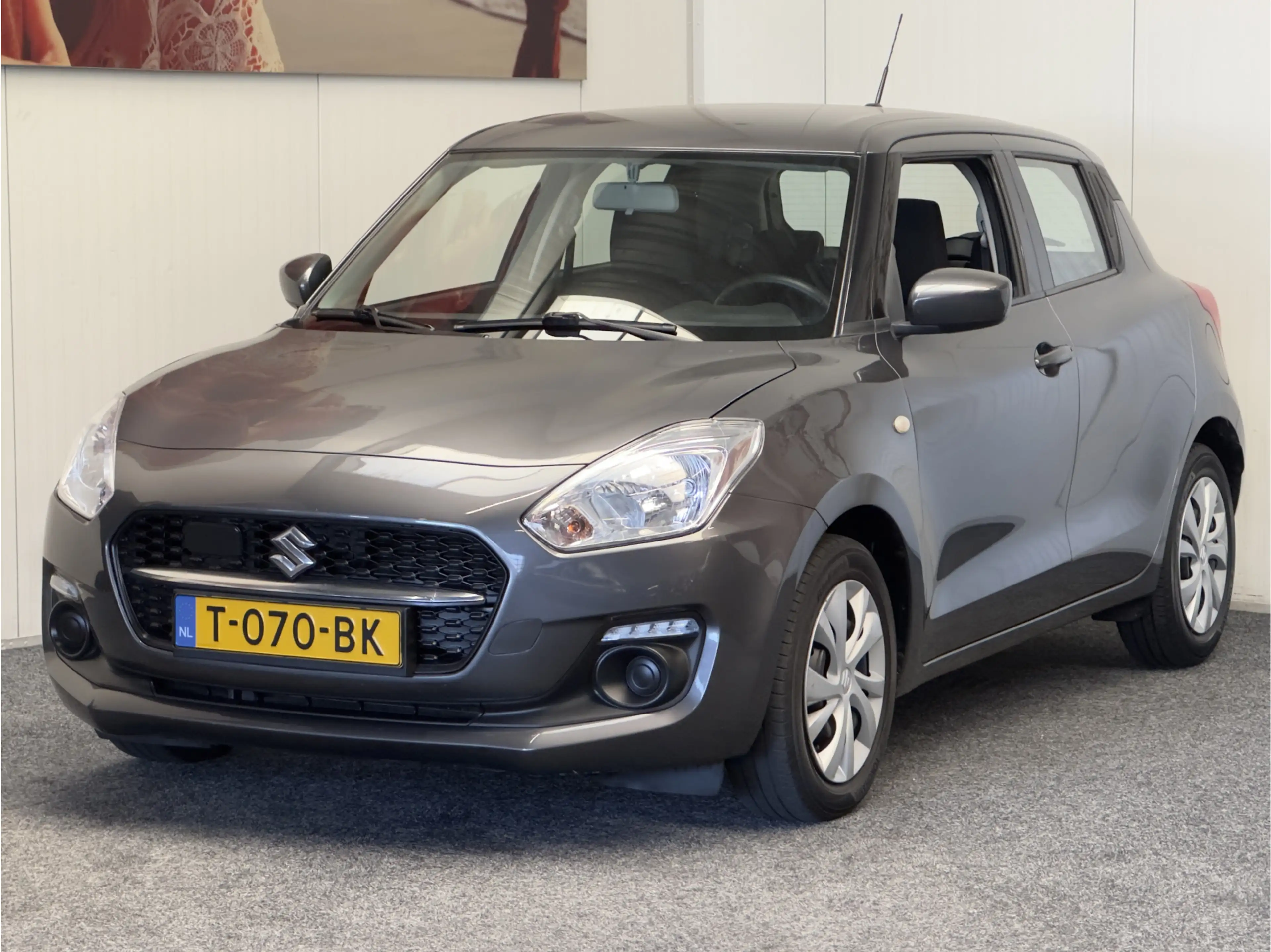 Suzuki Swift 1.2 COMFORT SMART HYBRID APPLE CARPLAY/ANDROID AUT — photo 4