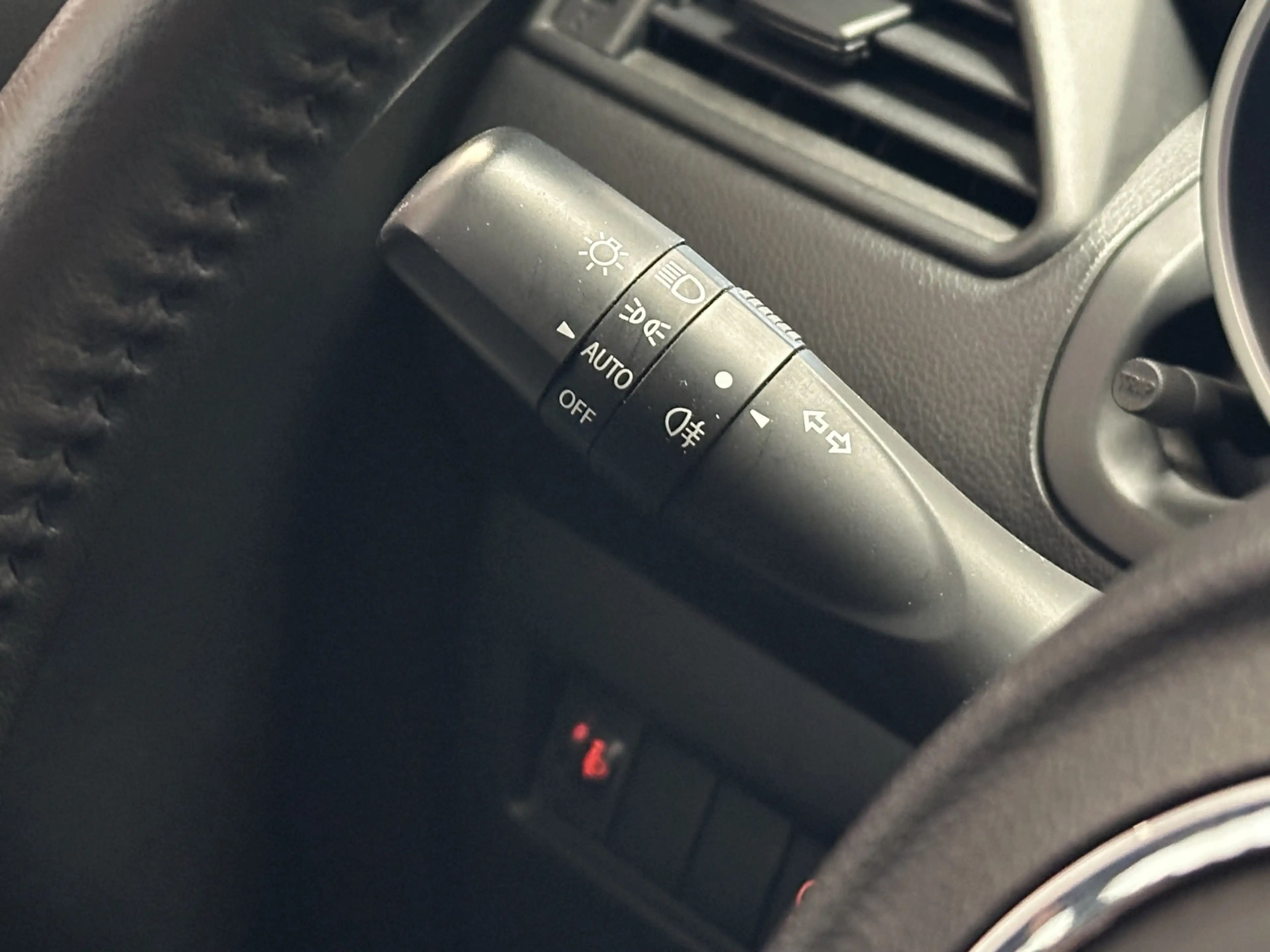 Suzuki Swift 1.2 COMFORT SMART HYBRID APPLE CARPLAY/ANDROID AUT — photo 32