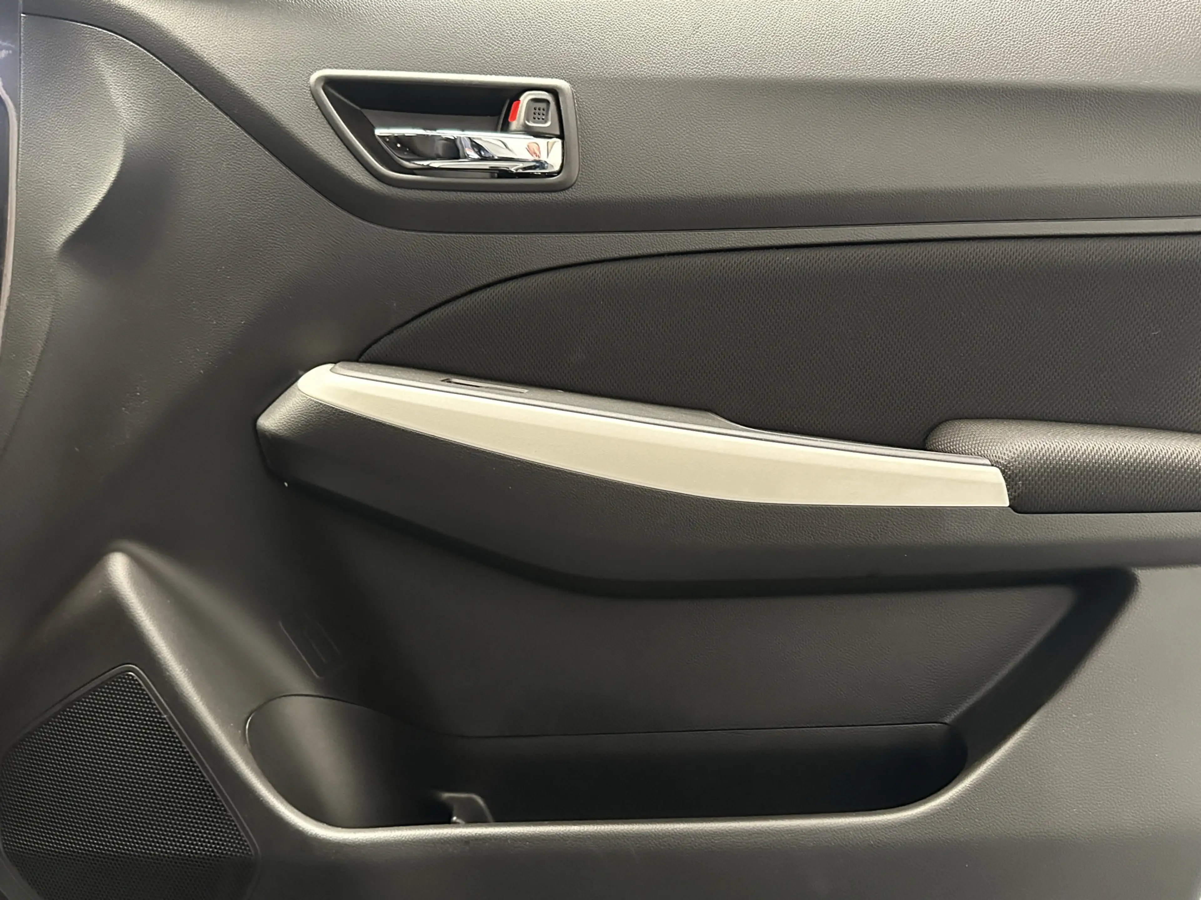 Suzuki Swift 1.2 COMFORT SMART HYBRID APPLE CARPLAY/ANDROID AUT — photo 40