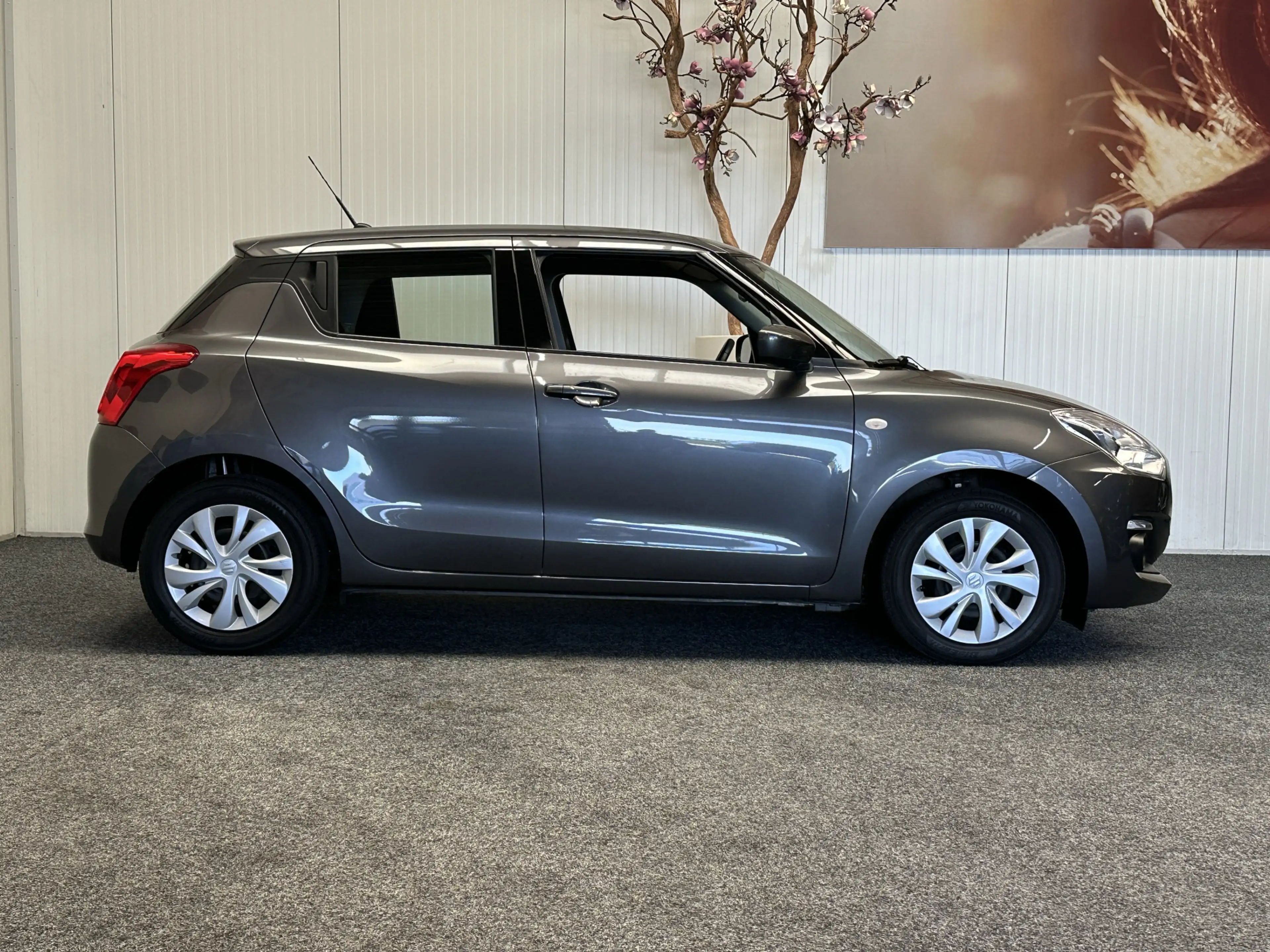 Suzuki Swift 1.2 COMFORT SMART HYBRID APPLE CARPLAY/ANDROID AUT — photo 9