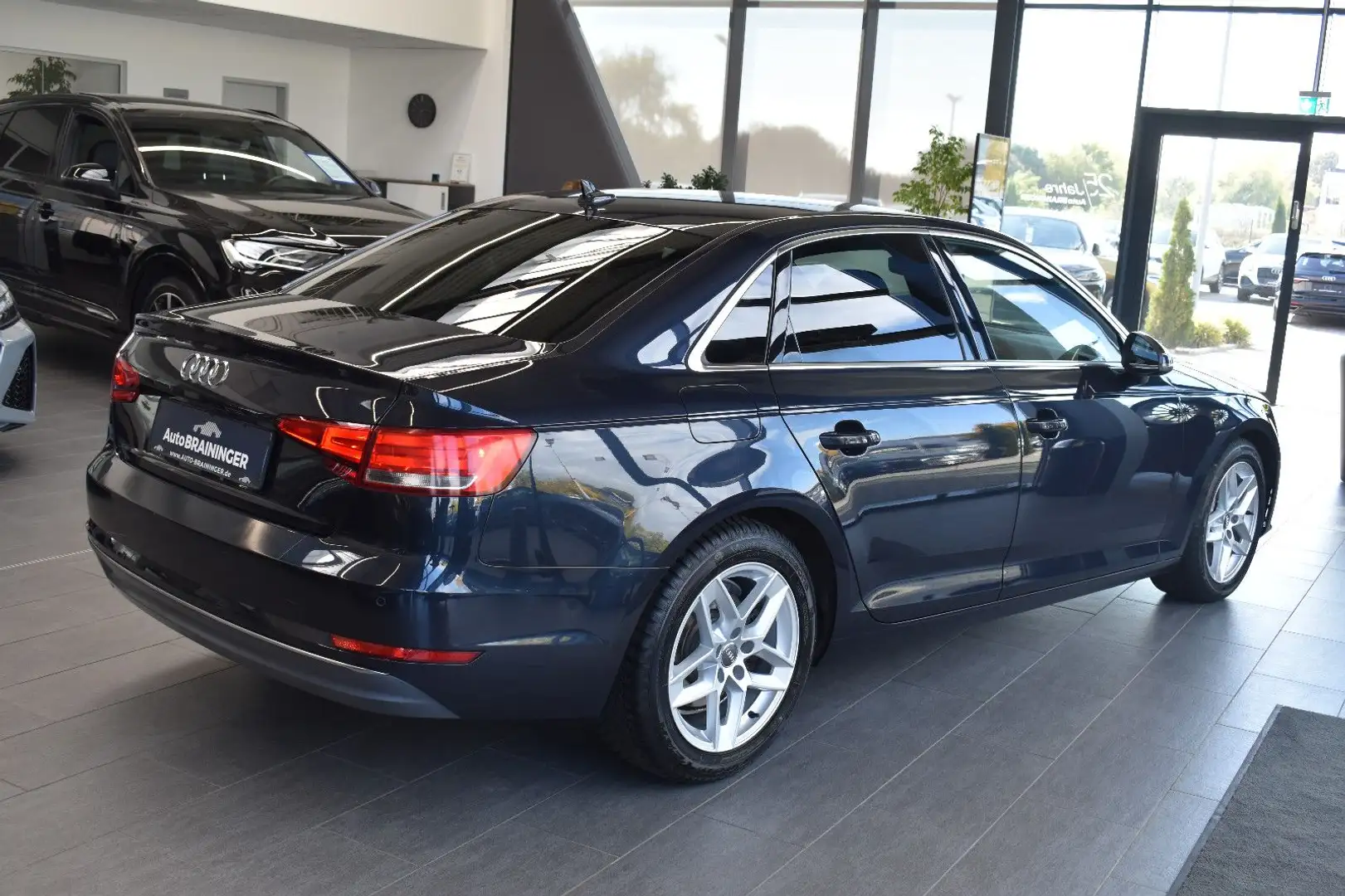 Audi A4 Limo 2.0TDI S-tronic sport NaviPlus~VirtualC. Bleu - 2