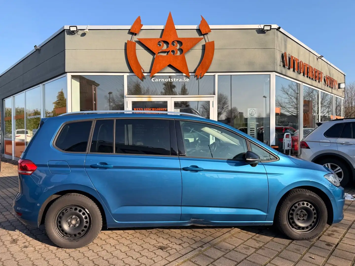 Volkswagen Touran IQ.DRIVE , 7-Sitze,Panorama Blau - 1