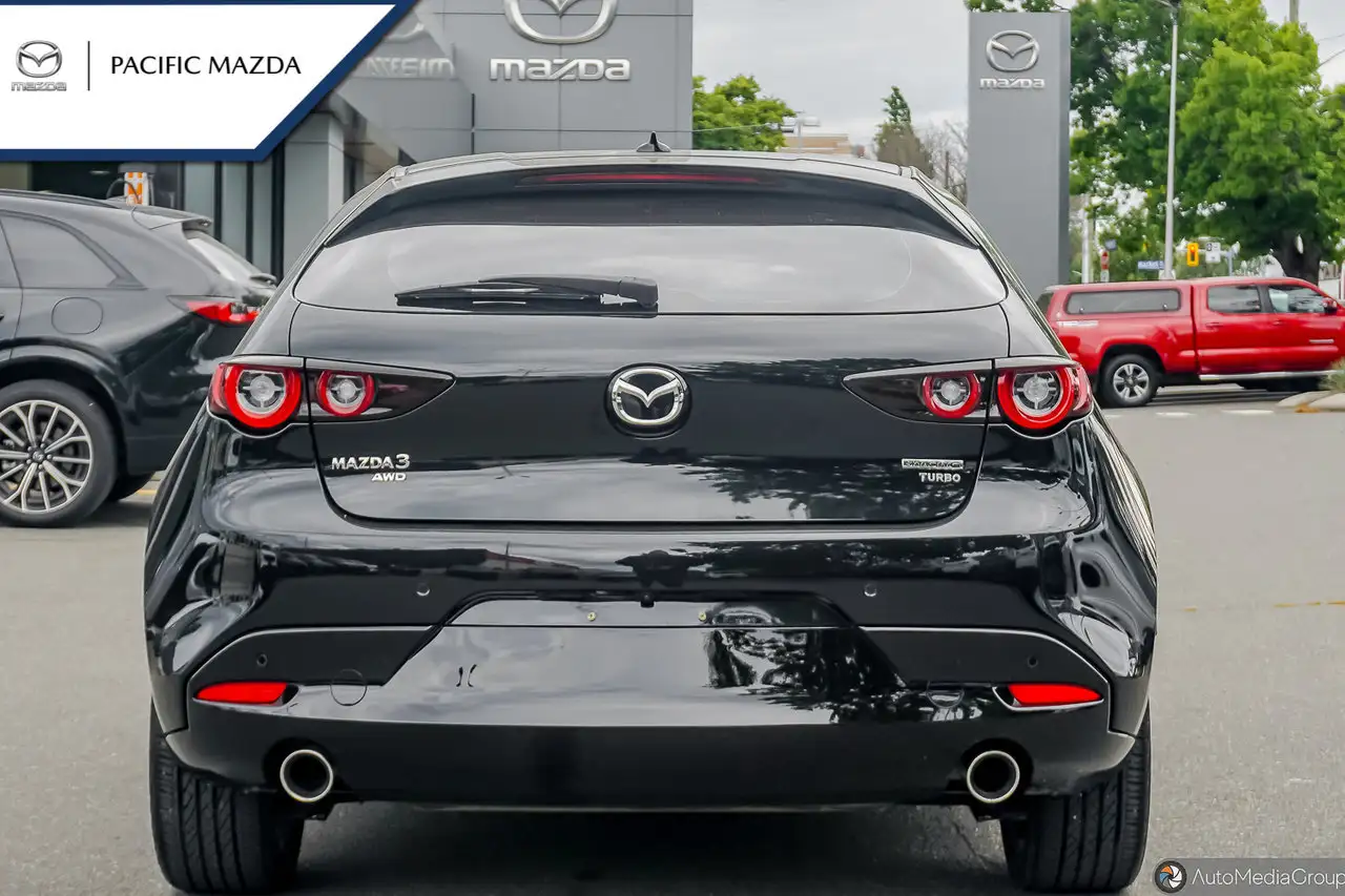 Mazda 3 снимка Mazda 3