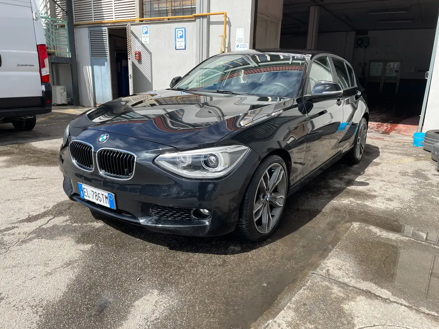BMW 116 Serie 1 F/20-21 2011 116d 5p Sport Nero - 1