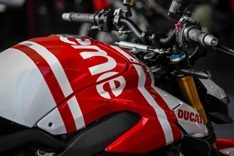Ducati Streetfighter - foto 4
