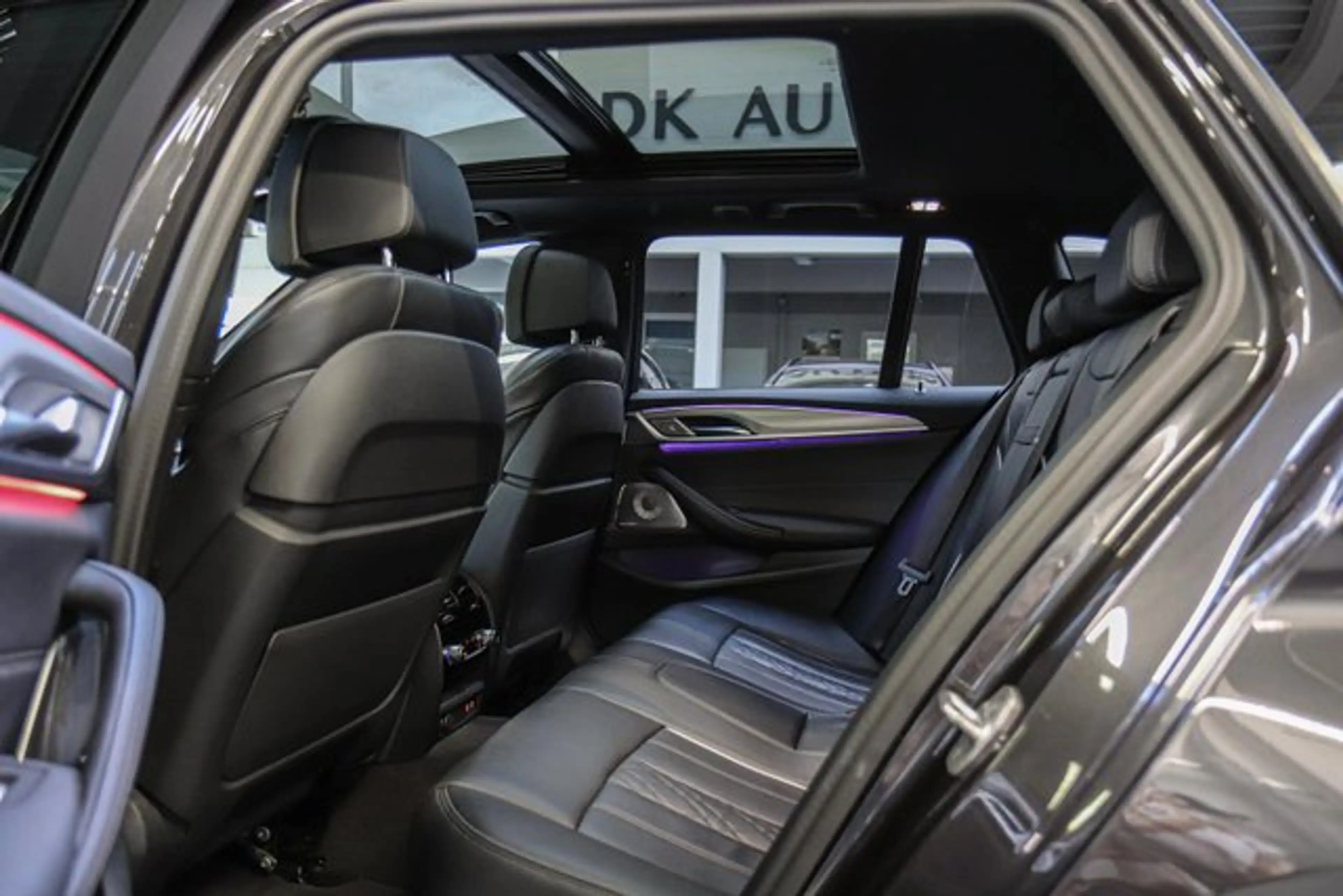 BMW 540 d xDrive Touring Sport-Aut///M SPORT/BOWERS&WILKIN — photo 13