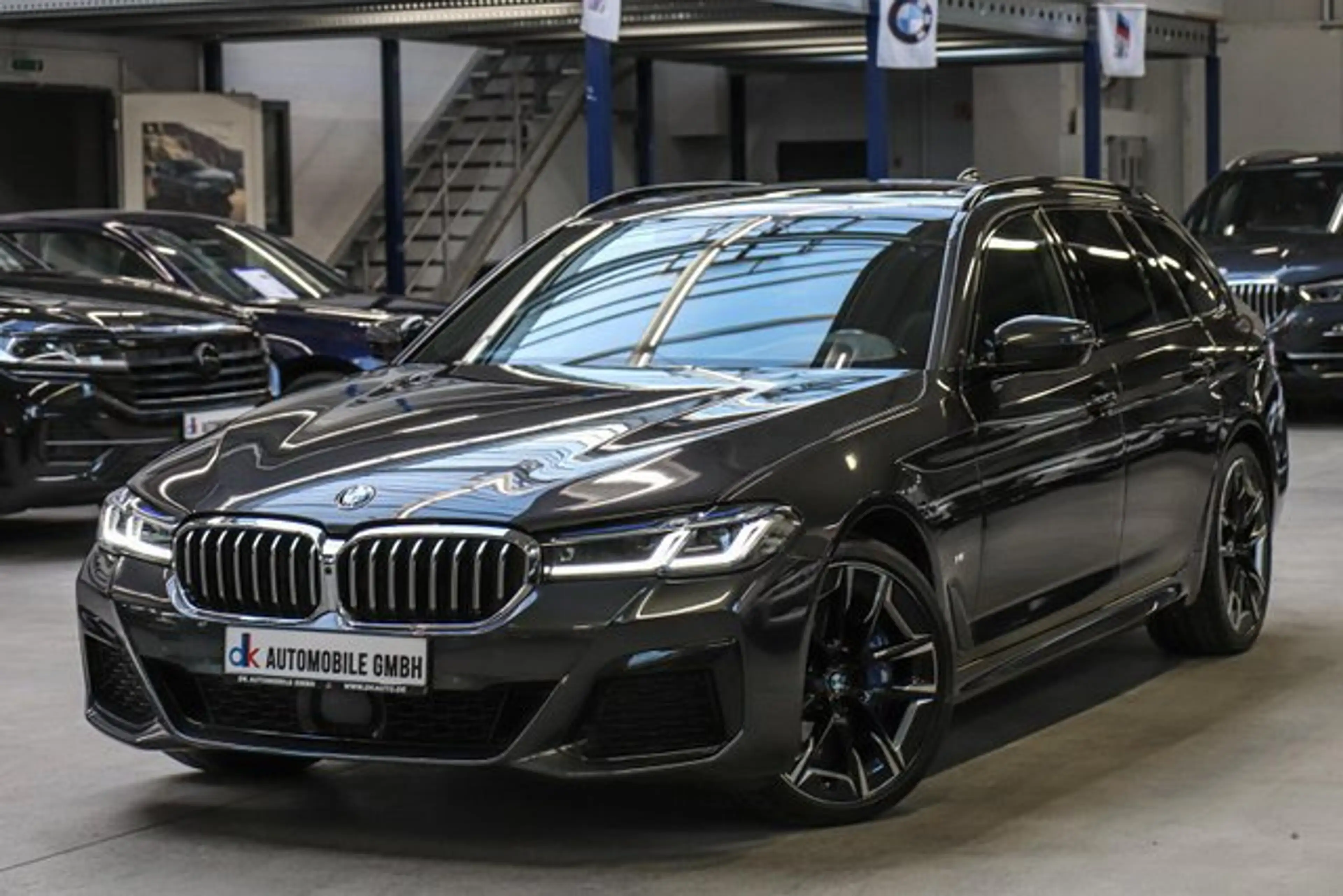 BMW 540 d xDrive Touring Sport-Aut///M SPORT/BOWERS&WILKIN — photo 6