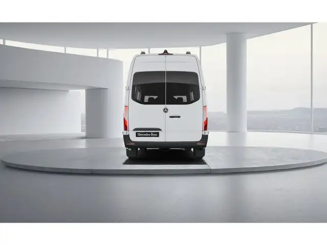 Mercedes-Benz Sprinter view 5