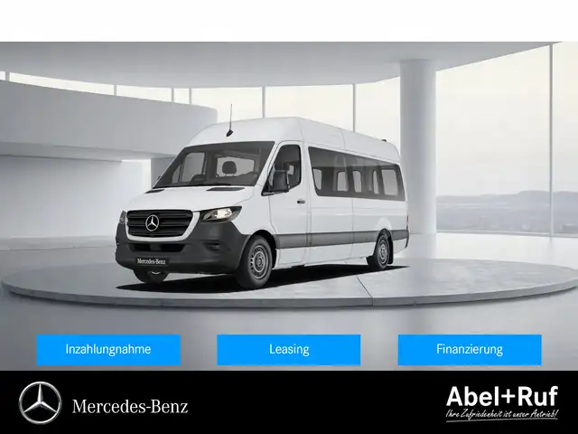 Mercedes-Benz Sprinter main image