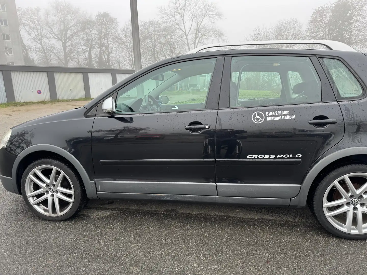 Volkswagen Polo Cross Polo IV  5-Türer 1.4 CrossPolo Schwarz - 2