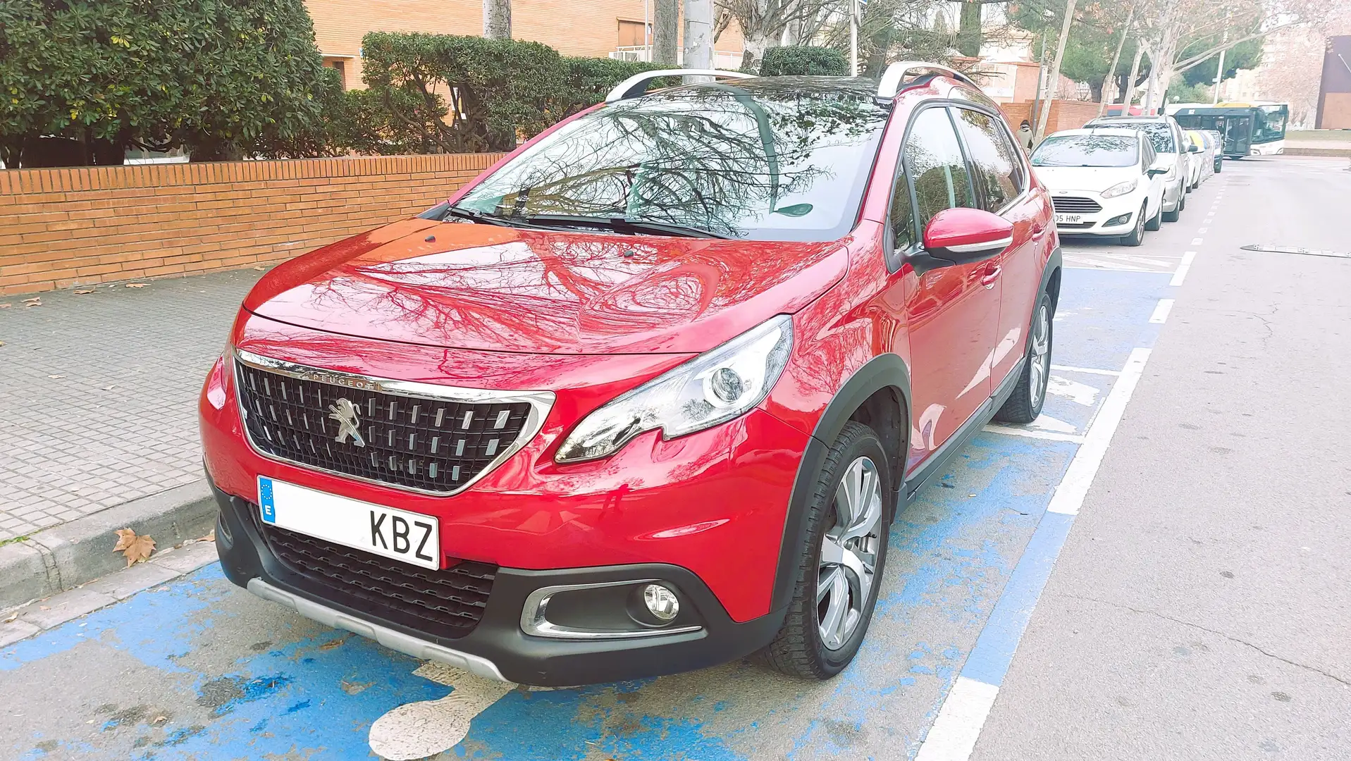 Peugeot 2008 1.2 PureTech 110 Allure S&S Burdeos - 1