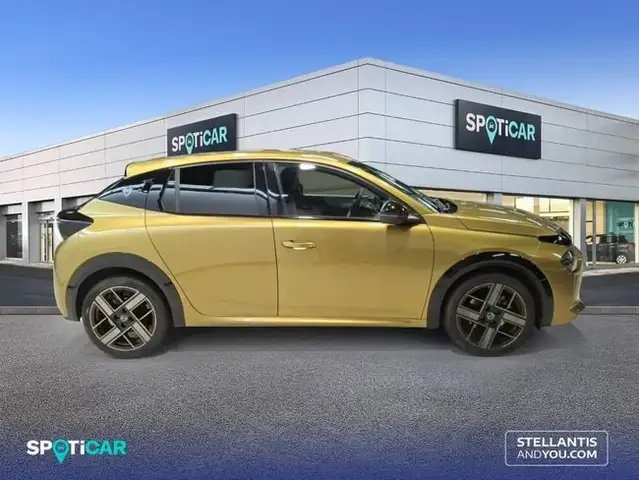 Lancia Ypsilon view 4