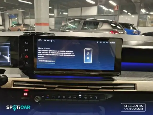 Lancia Ypsilon view 16