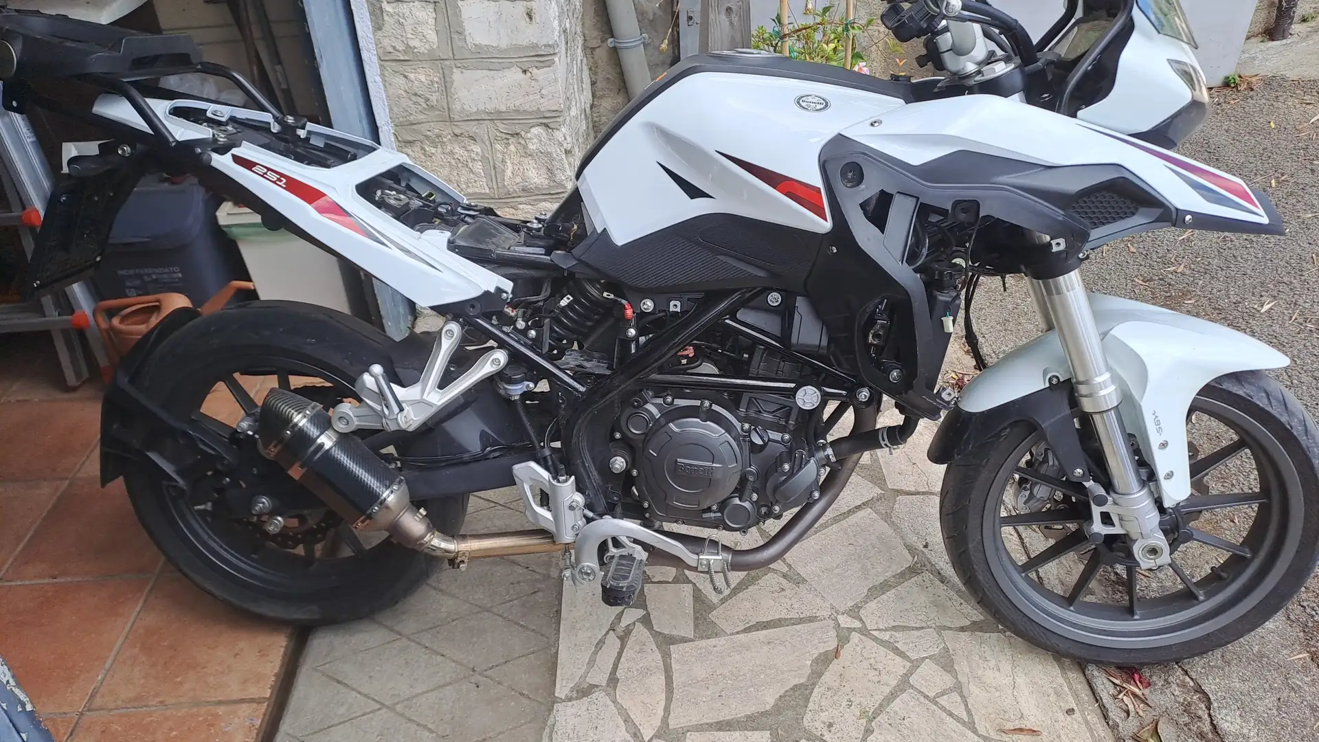 Benelli TRK 251 Piros - 2