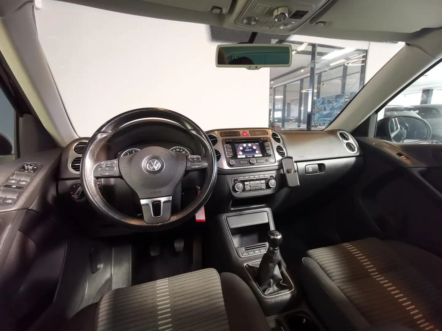 Volkswagen Tiguan 1.4 TSI Sport&Style | PANO | NAV I| AIRCO | CRUISE Schwarz - 2