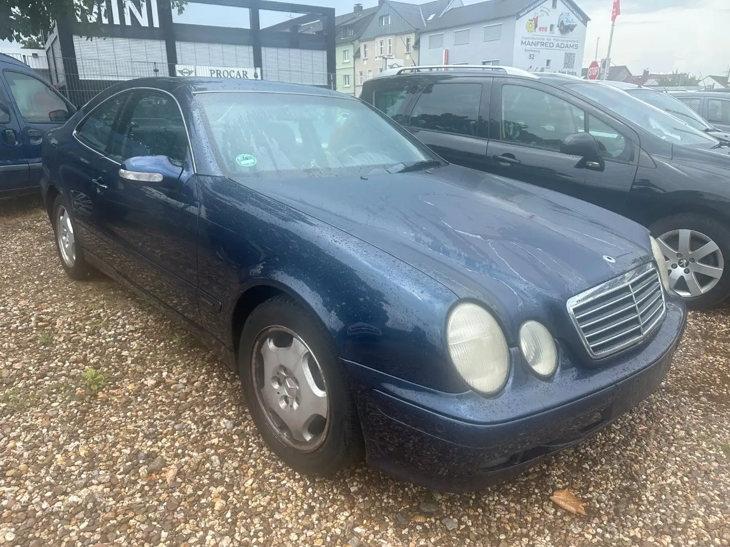 Mercedes-Benz CLK 200 AVANTGARDE Automatik Bleu - 1