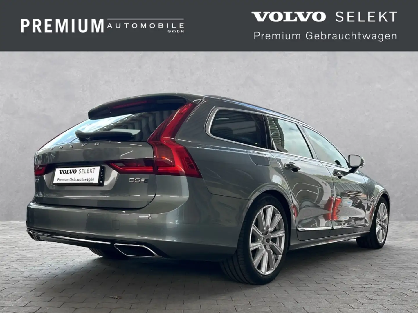 Volvo V90 Kombi Inscription AWD D5 DPF EU6d-T ACC Pano AHK Grau - 2