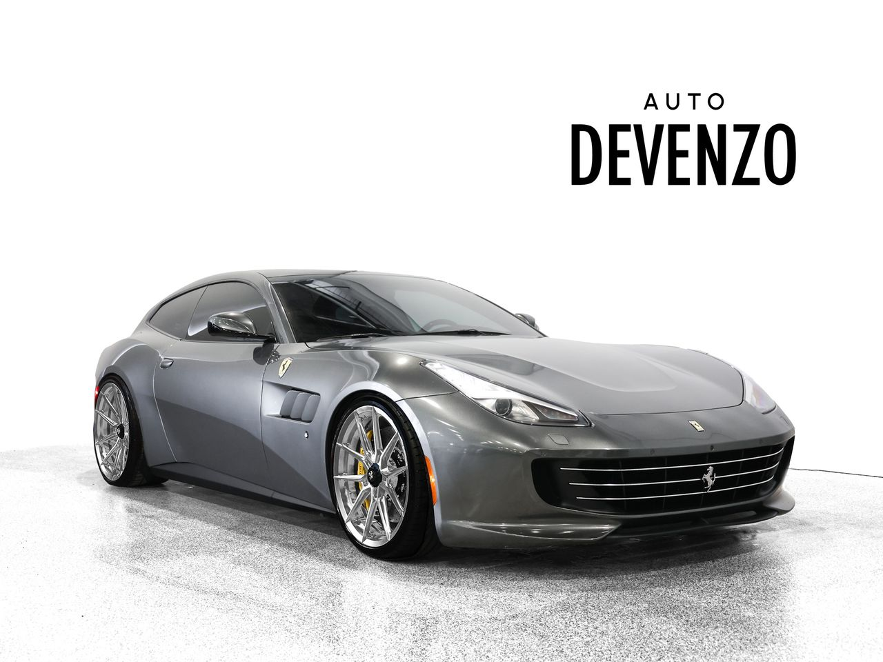2018 Ferrari GTC4 Lusso 3.9L V8 Twin Turbo 602HP 4 Seats / Carbon Fiber /