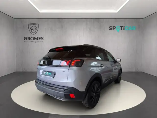 Peugeot 3008 view 3
