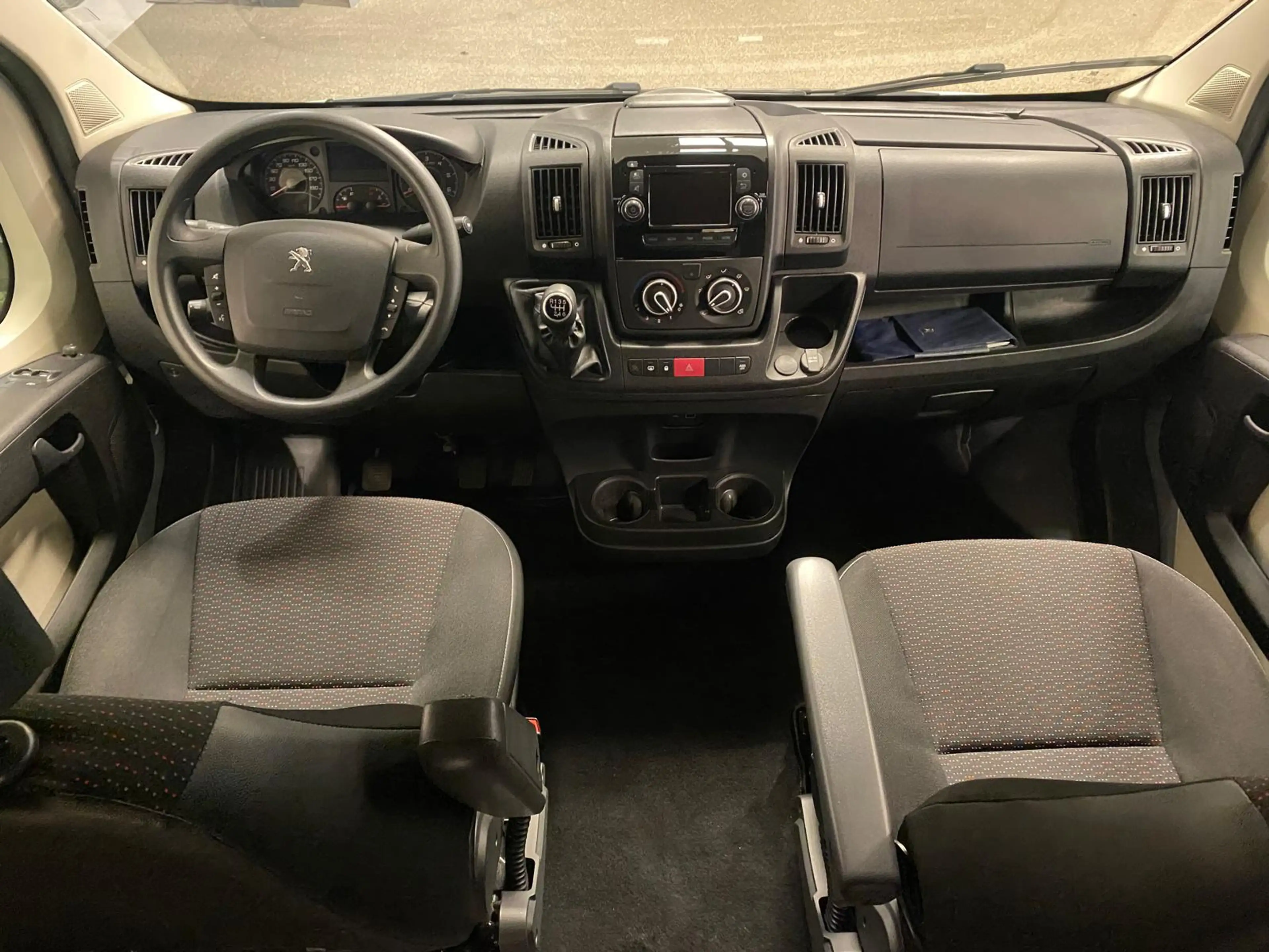 Peugeot Boxer 2.0 HDI 96KW — photo 16