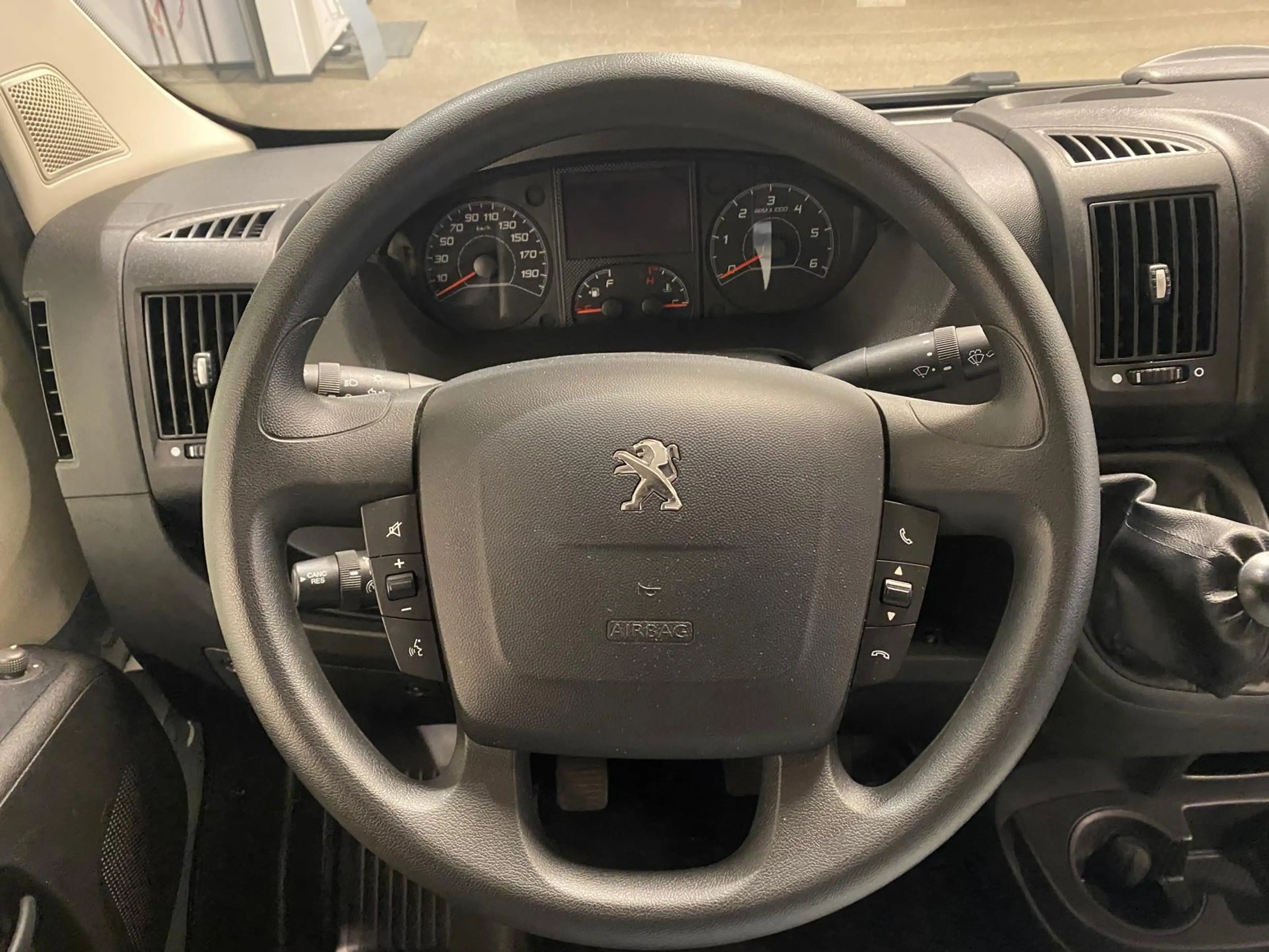 Peugeot Boxer 2.0 HDI 96KW — photo 17