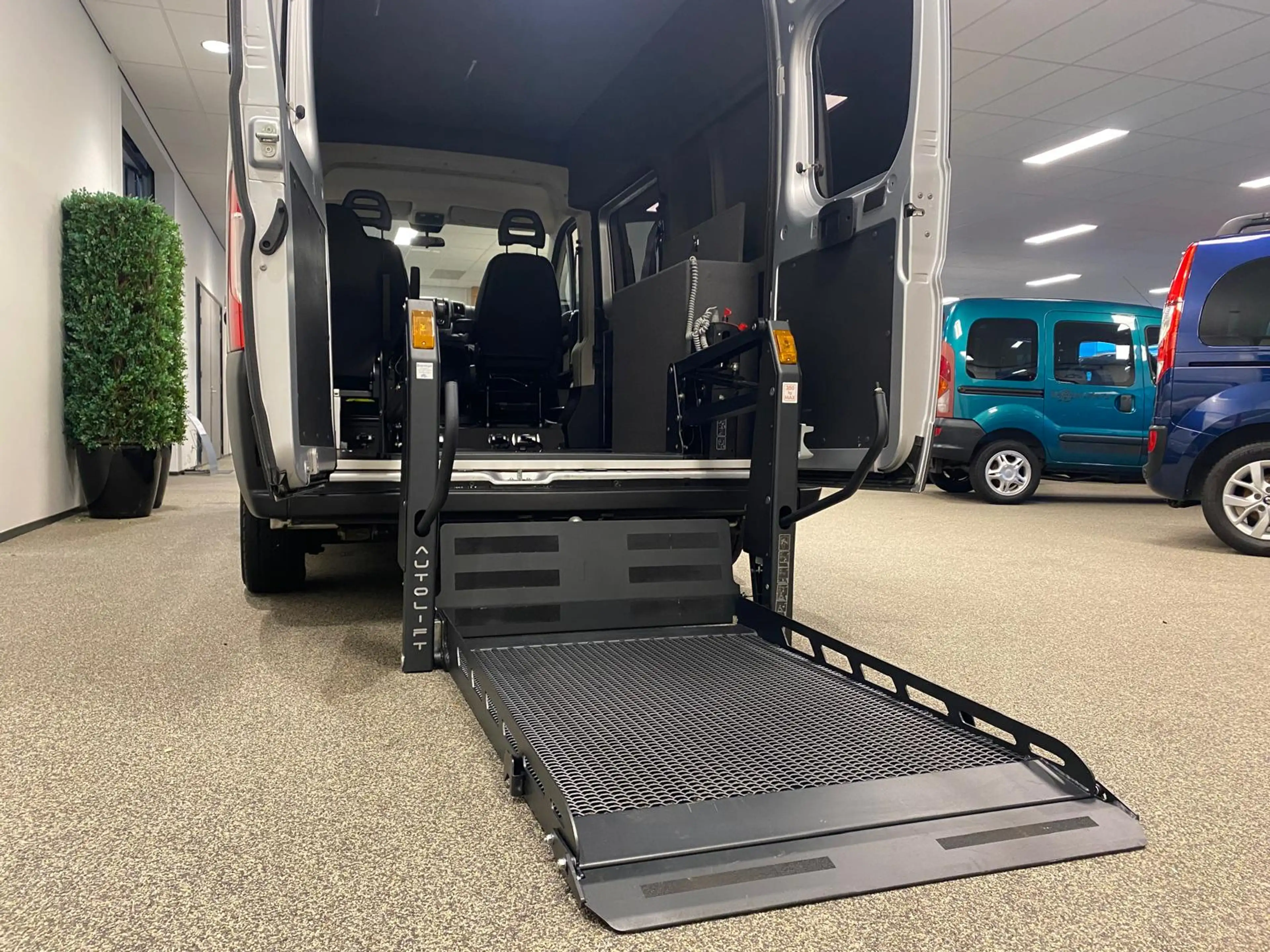 Peugeot Boxer 2.0 HDI 96KW — photo 8