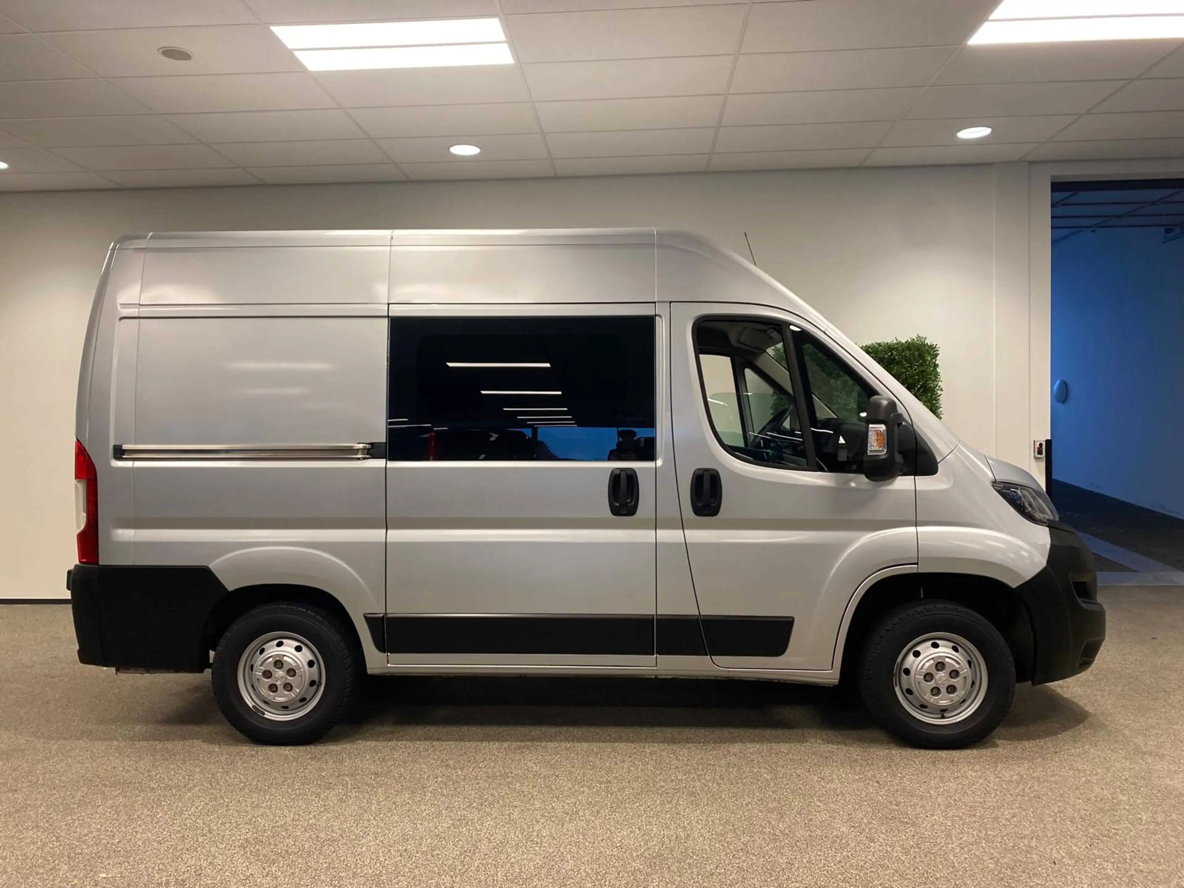 Peugeot Boxer 2.0 HDI 96KW — photo 13