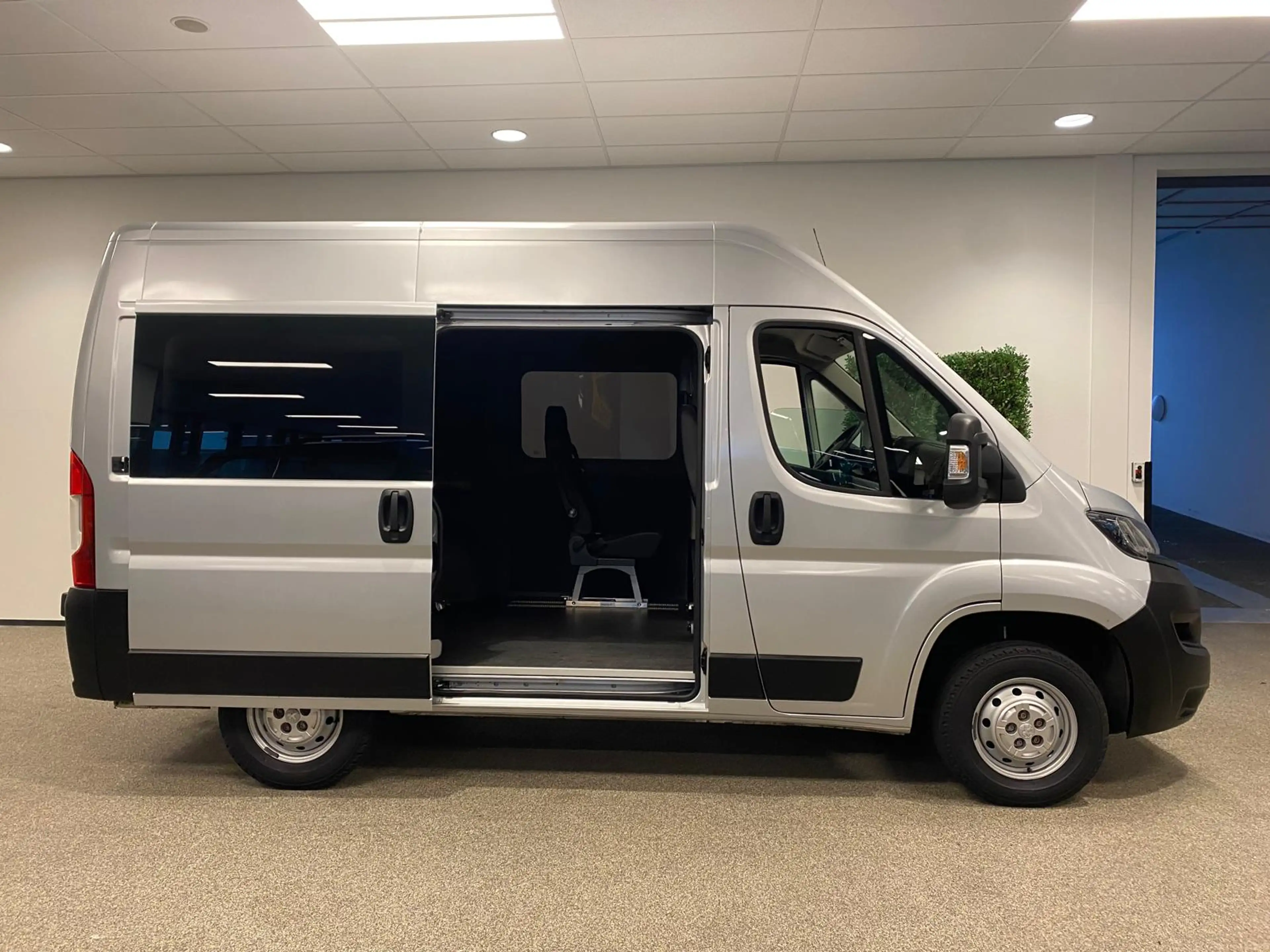 Peugeot Boxer 2.0 HDI 96KW — photo 14