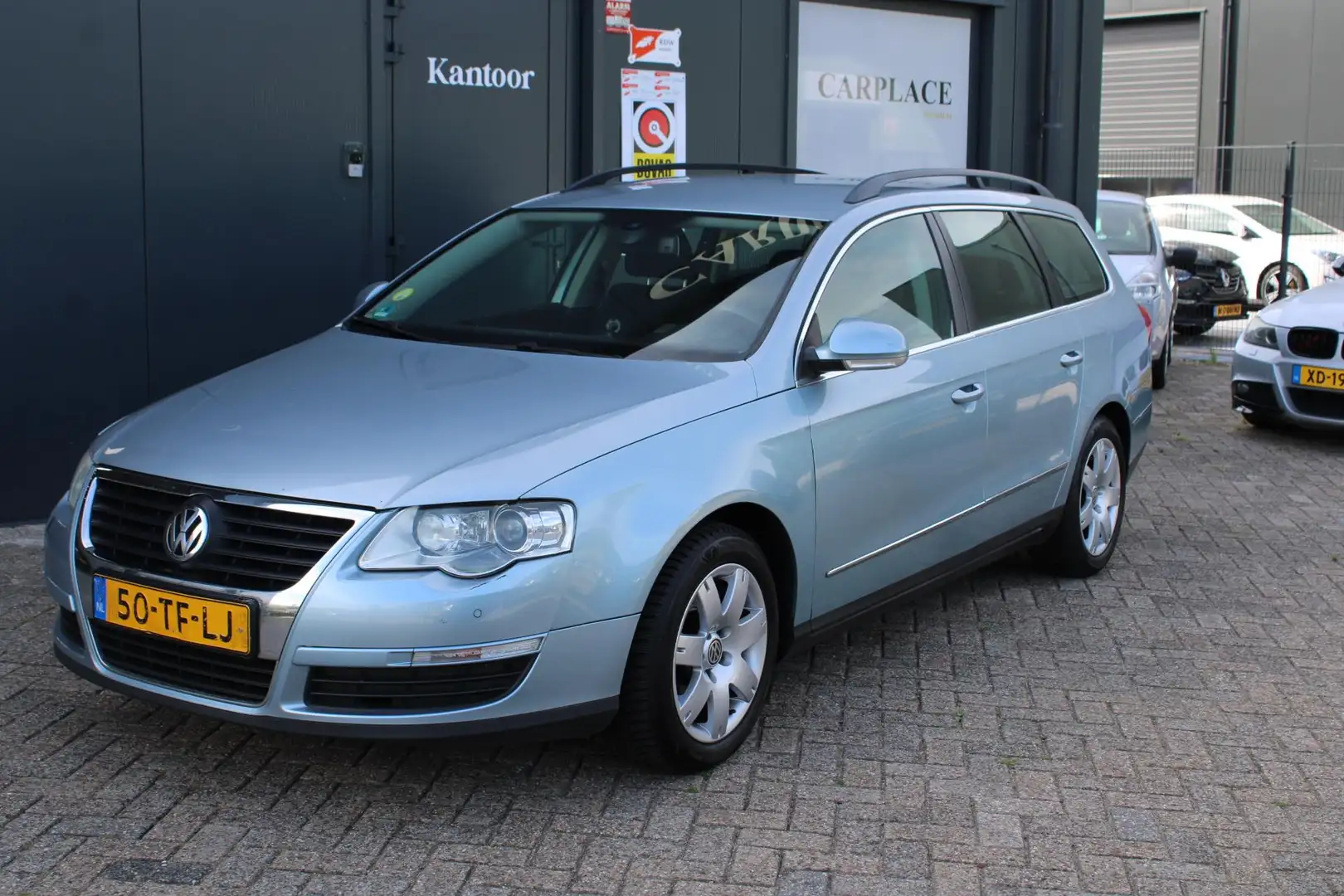 Volkswagen Passat Variant 2.0 FSI Comfortline Blauw - 2