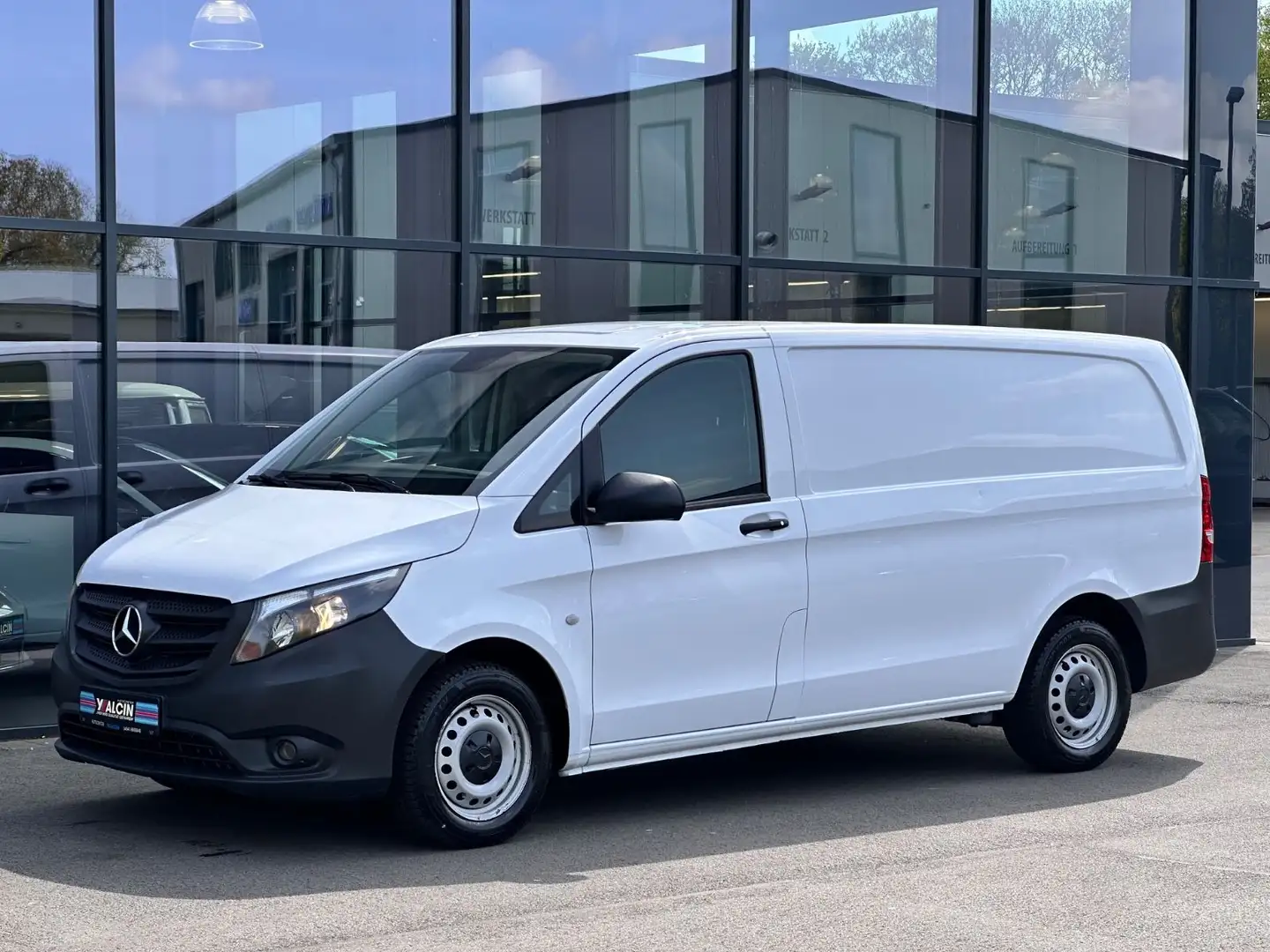 Mercedes-Benz Vito 114 CDI Kasten Lang Aut. 1.HA/NAV/R-CAM/SHZ Weiß - 2