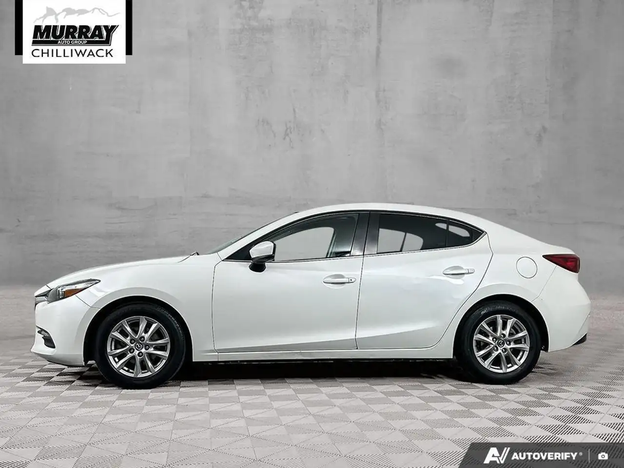 Mazda 3 снимка Mazda 3