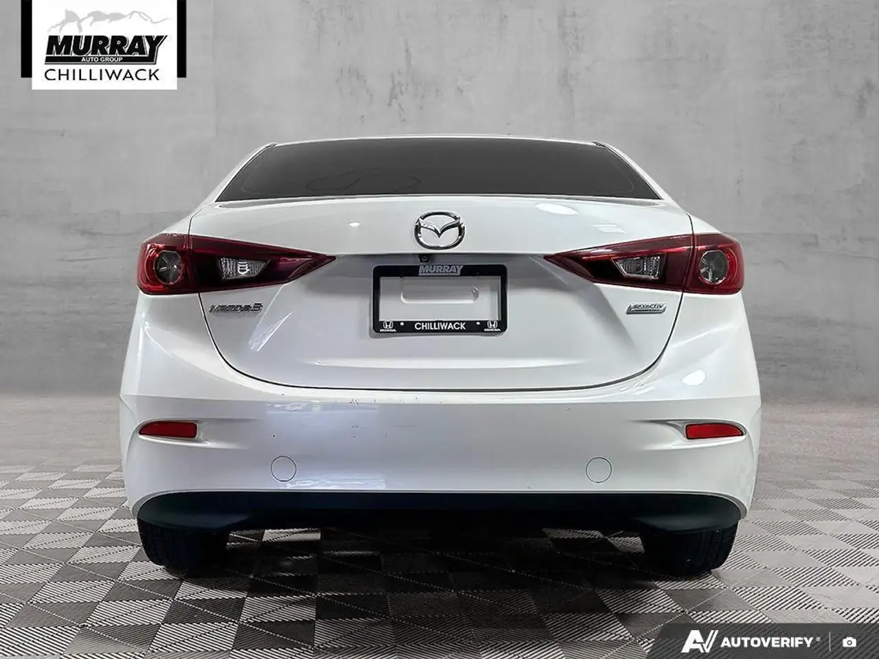 Mazda 3 снимка Mazda 3