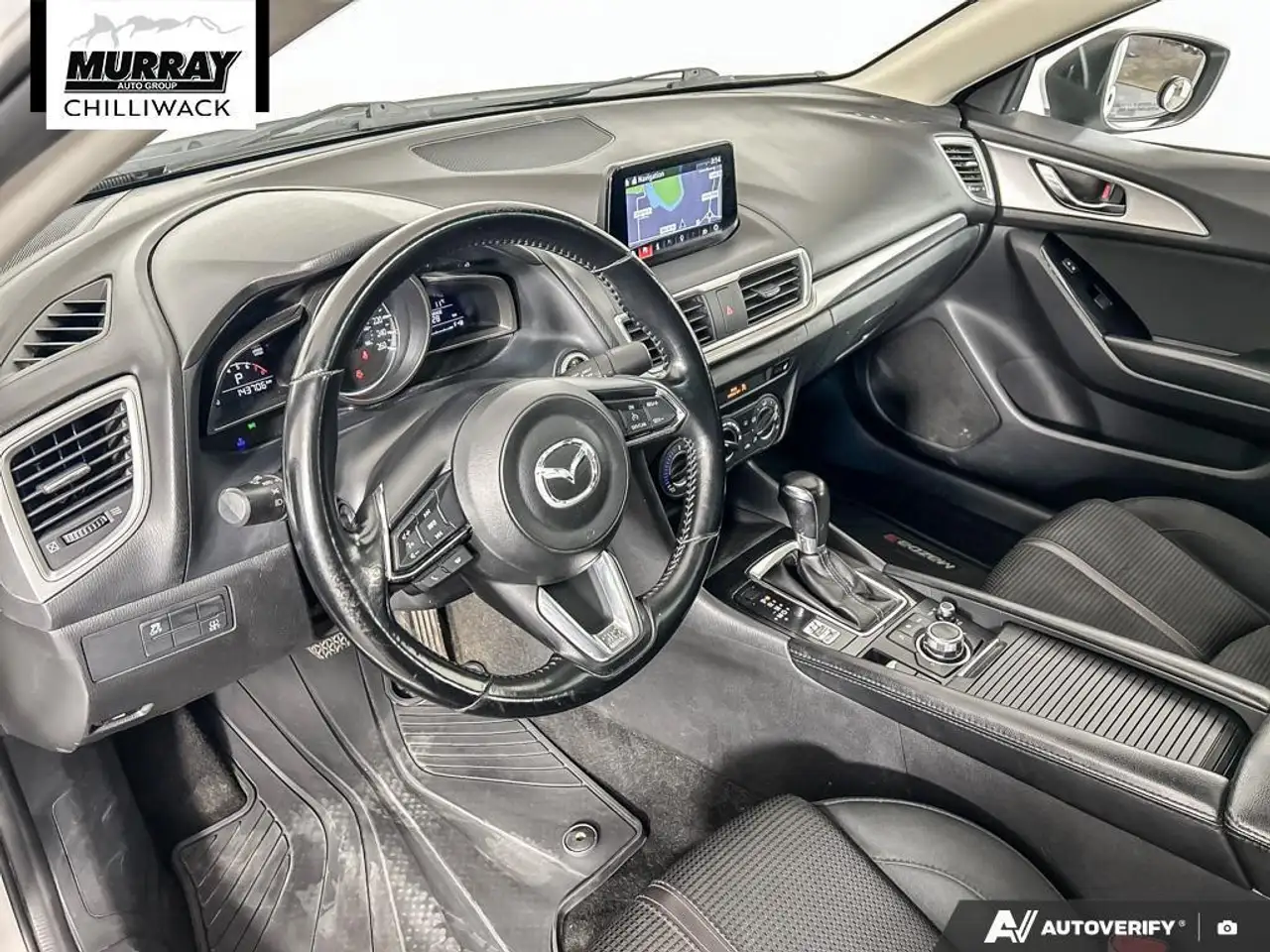 Mazda 3 снимка Mazda 3