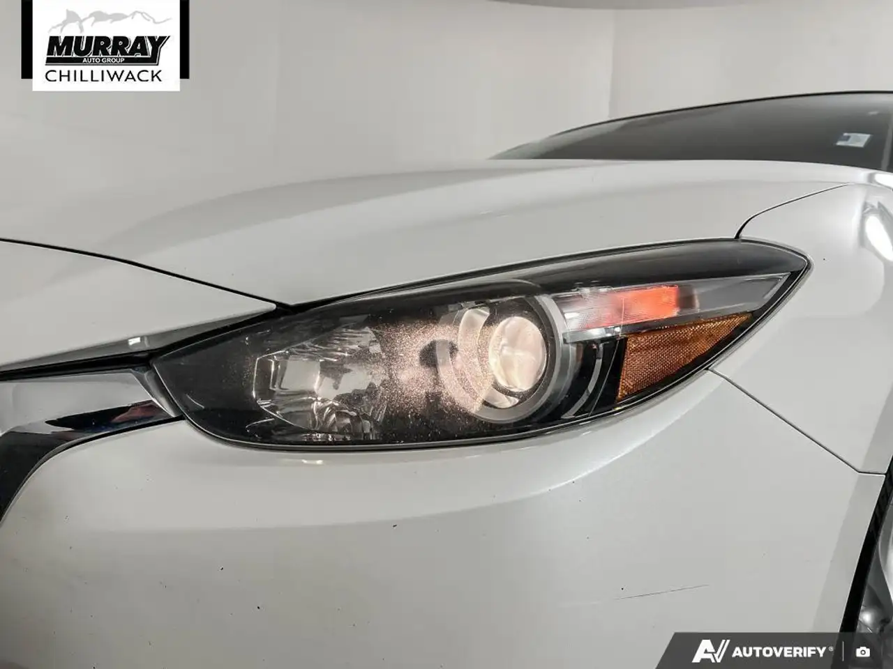 Mazda 3 снимка Mazda 3