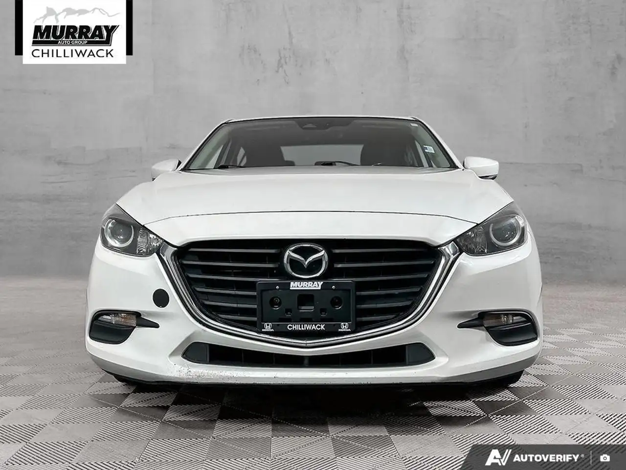 Mazda 3 снимка Mazda 3