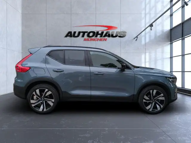 Volvo XC40 view 10