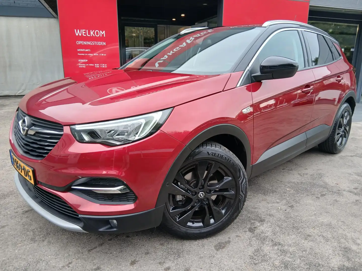 Opel Grandland X 1.2 Turbo Elegance Rood - 2