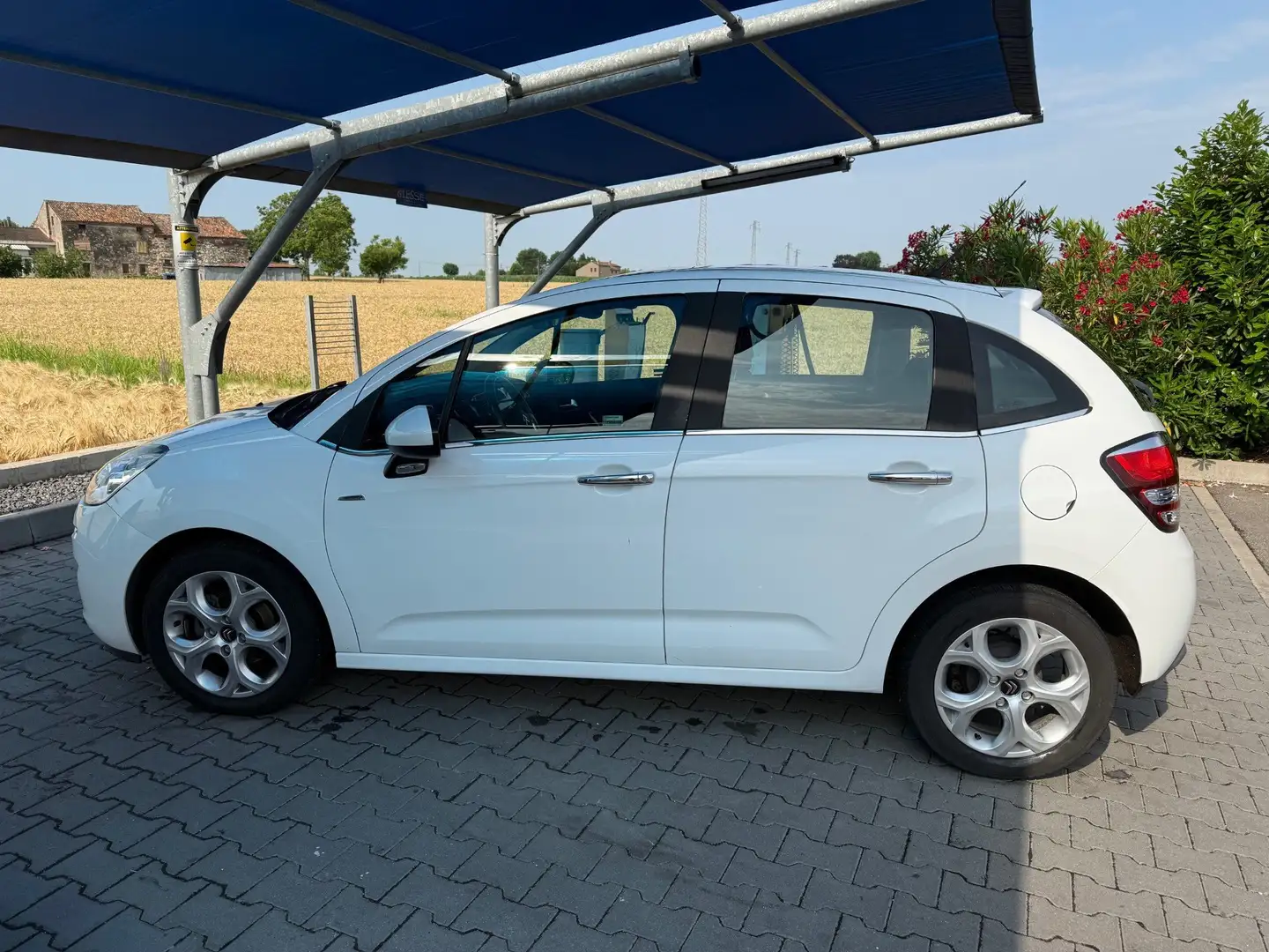 Citroen C3 C3 II 2009 1.4 hdi Exclusive 70cv FL Bianco - 2
