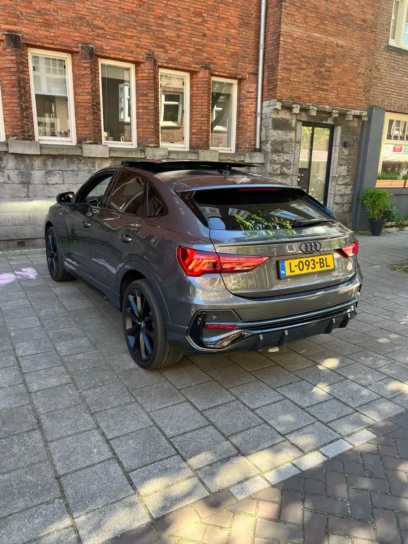 Audi Q3 35 TFSI Pro Line S Grey - 2