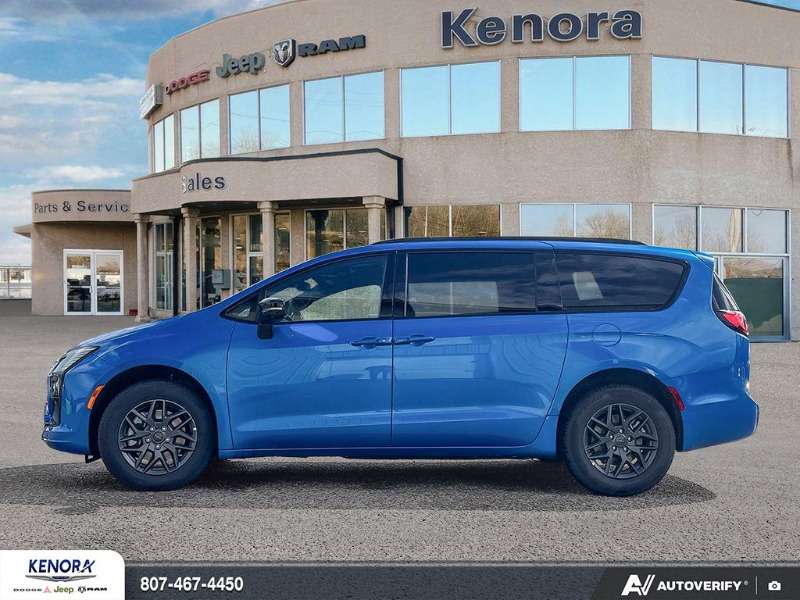 2027 Chrysler Pacifica SELECT — photo 1