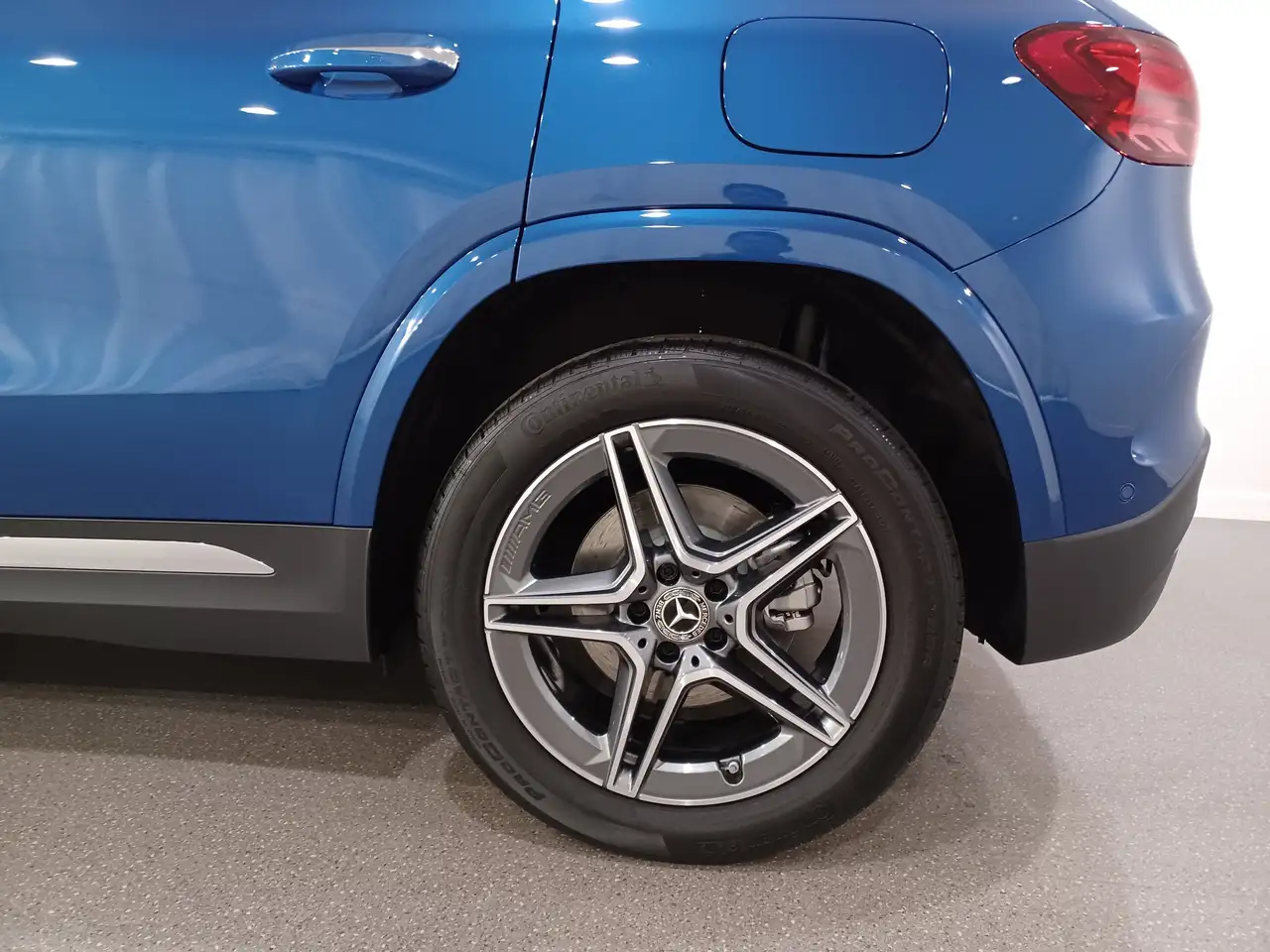 Mercedes-Benz GLA снимка Mercedes-Benz GLA